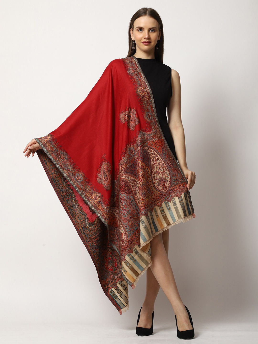 

SWI Stylish Paisley Woven Design Wollen Shawl, Maroon