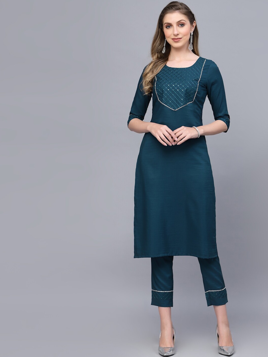 

SKYLEE Yoke Design Sequinned Kurta With Trousers, Teal