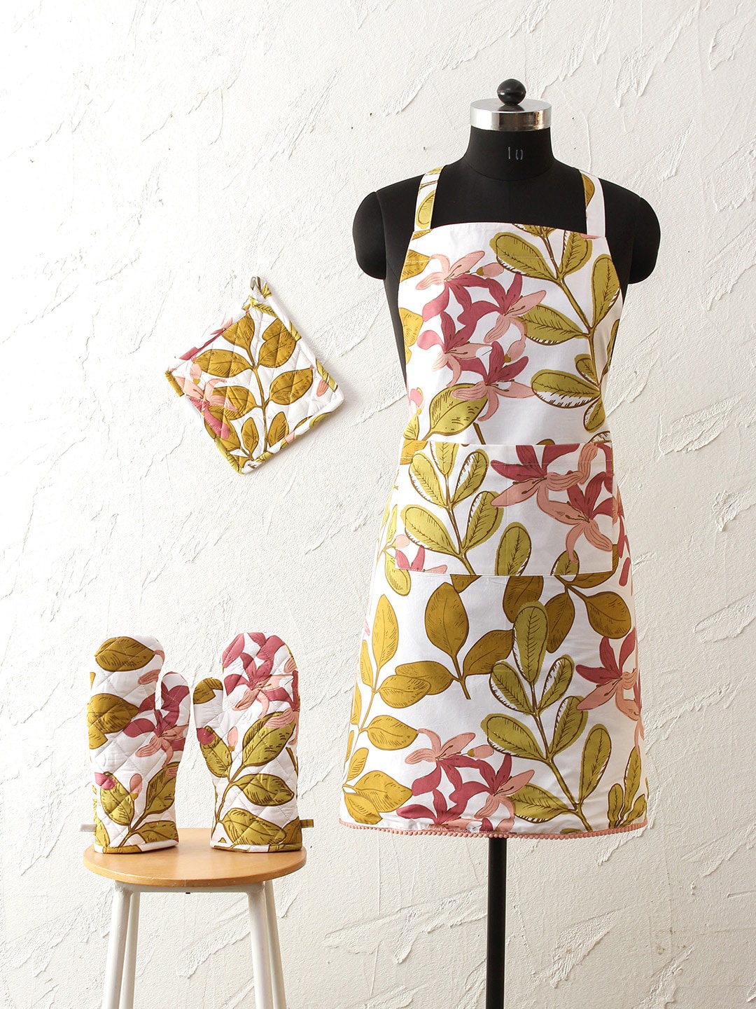 

House This Mulaga White & Green Printed Kitchen Set