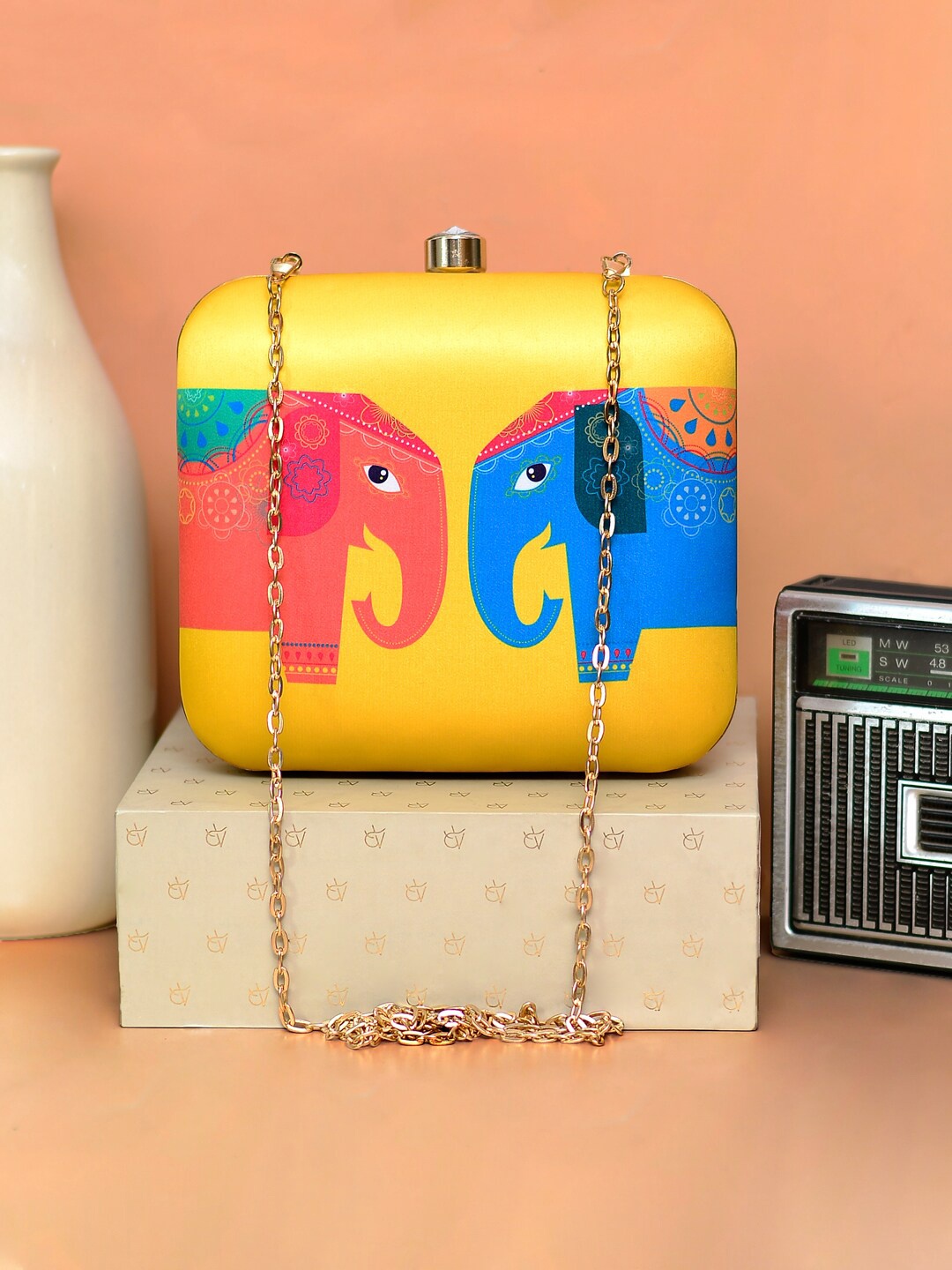

ARTKLIM Women Elephant Printed Box Clutch, Yellow