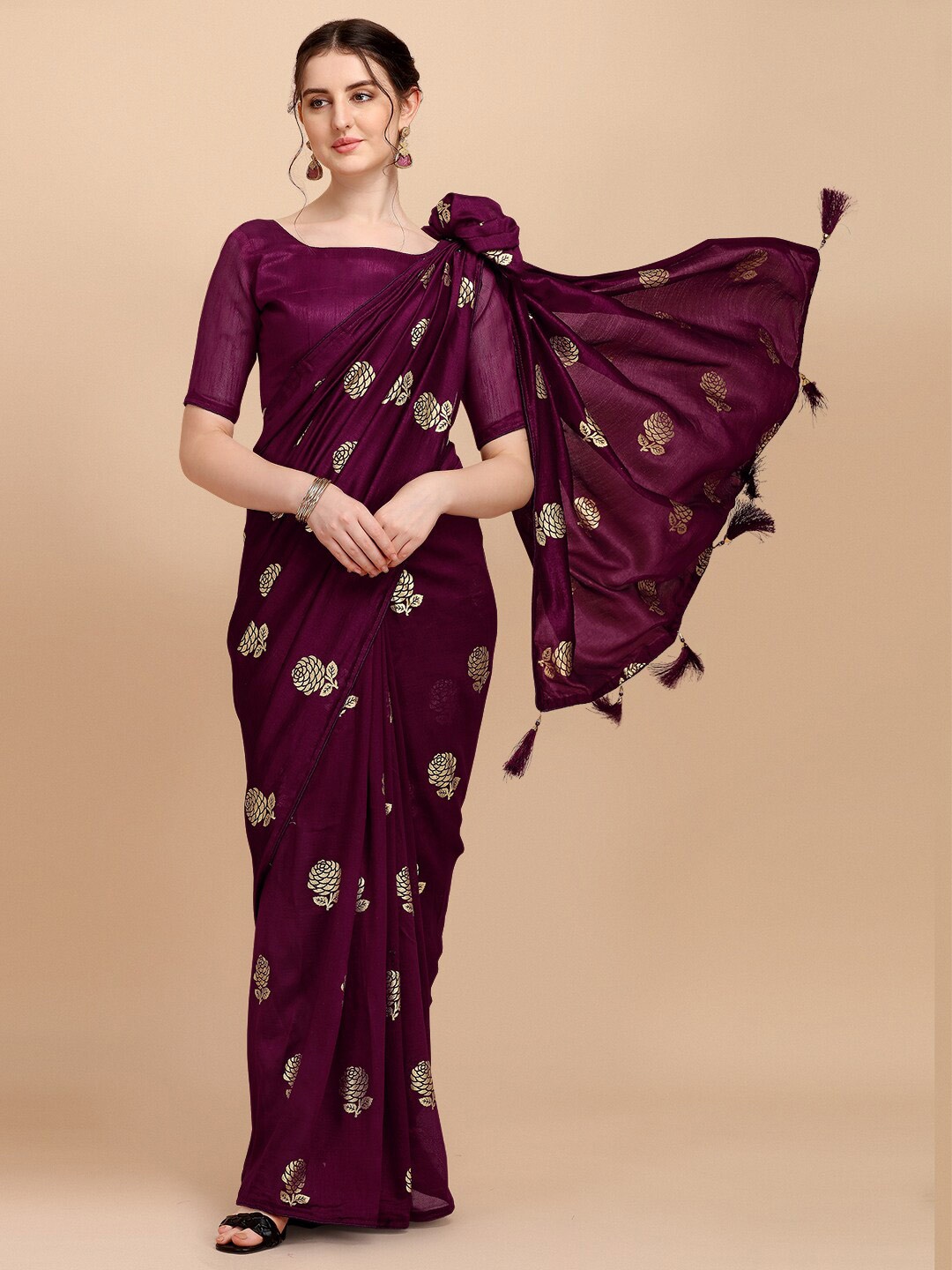 

CLOTHING JUNCTION Floral Printed Silk Blend Saree, Purple