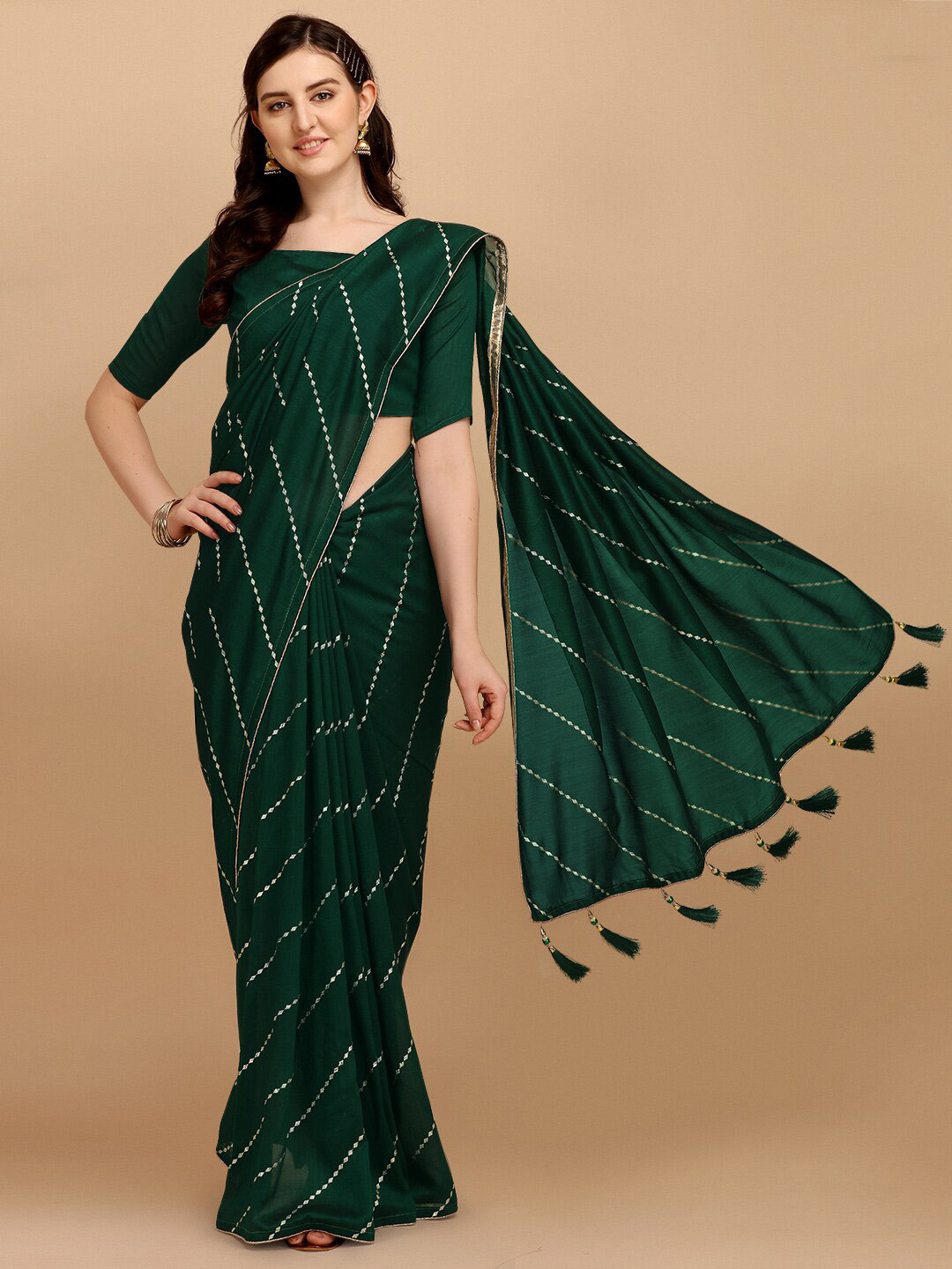 

CLOTHING JUNCTION Striped Leheriya Saree, Green