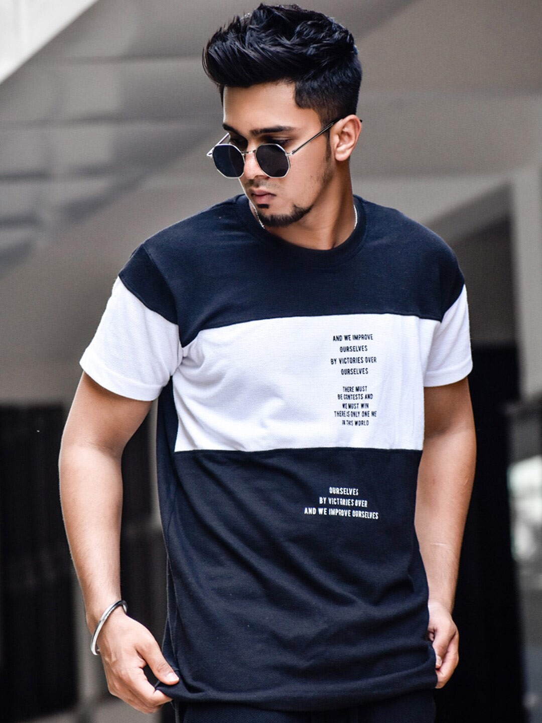 

Powerlook Colourblocked Round Neck T-shirt, Navy blue