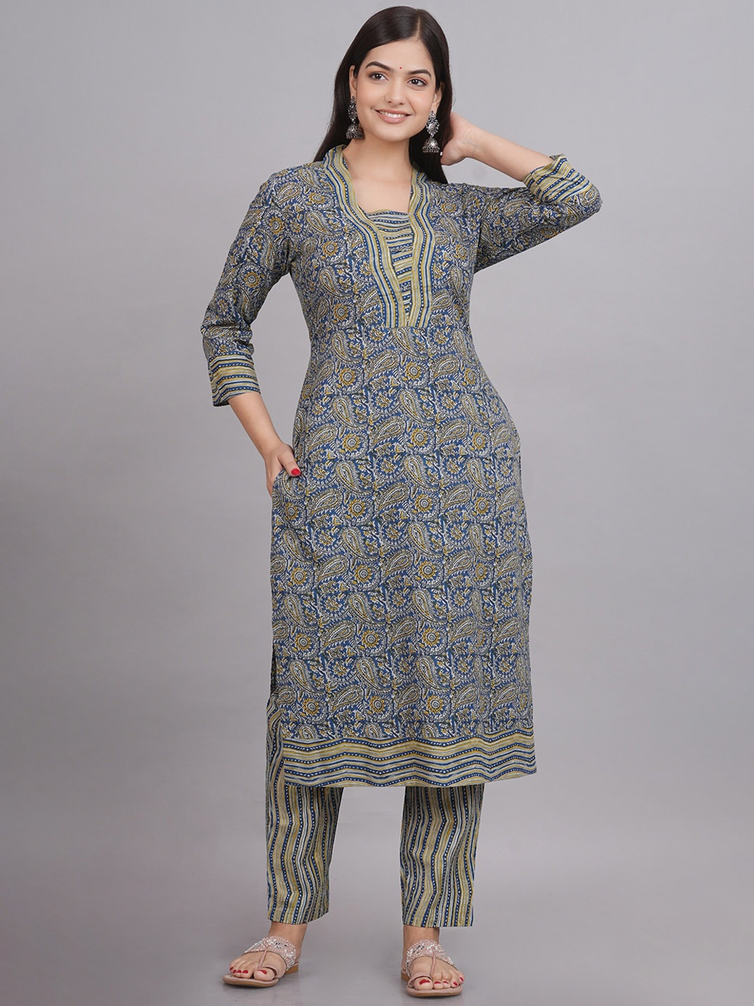 

SkyaSia Ethnic Motif Printed Square Neck Pure Cotton Kurta With Trousers, Blue