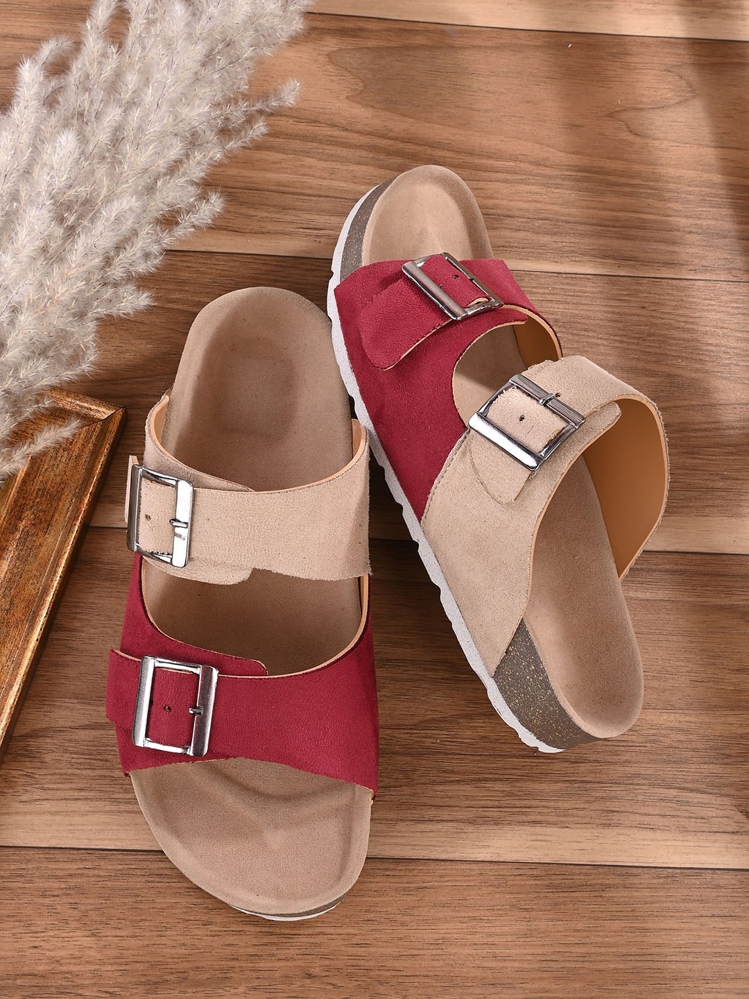 

El Paso Women Colourblocked Open Toe Flats With Buckles, Red