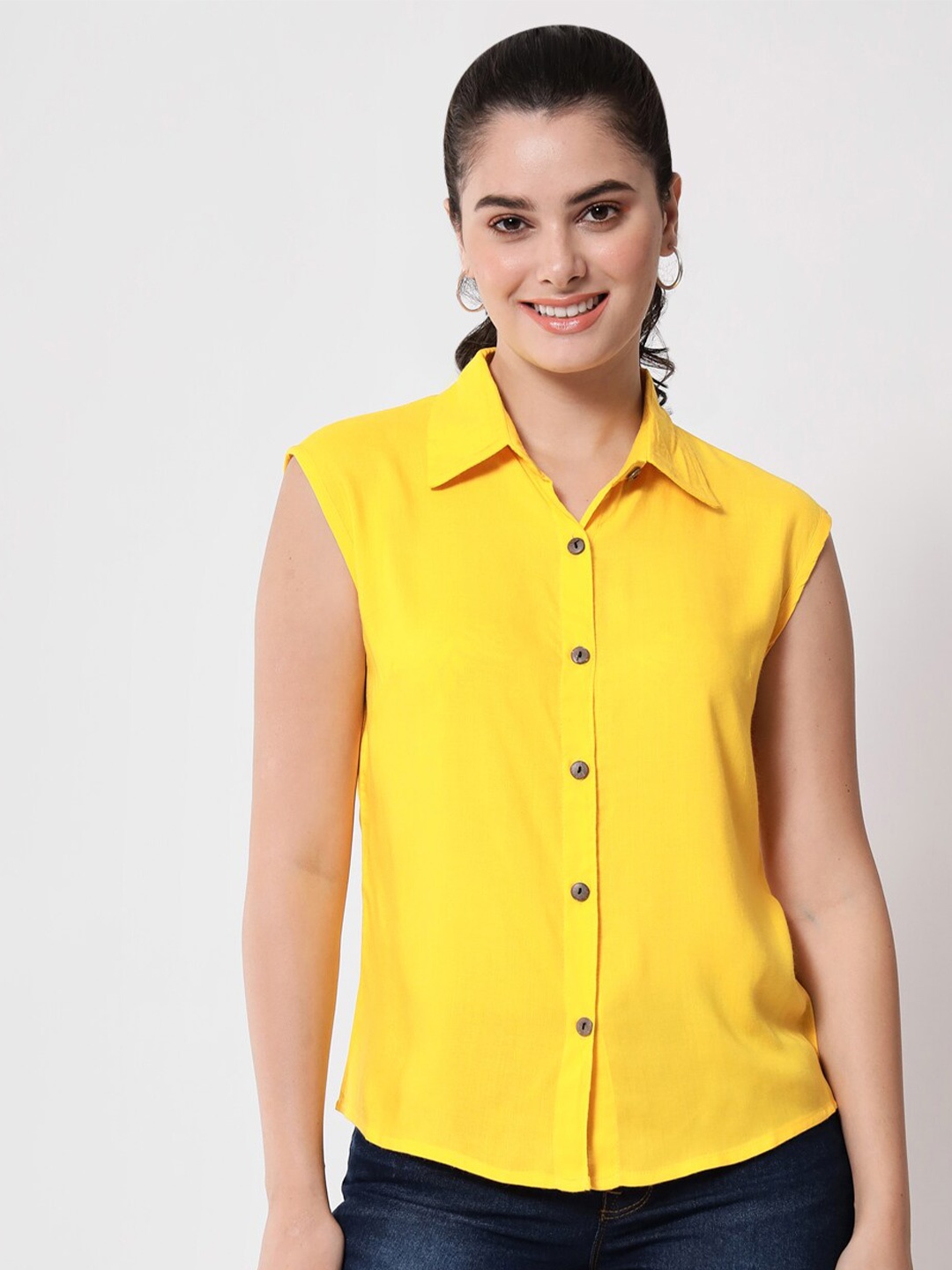 

Funday Fashion Spread Collar Sleeveless Casual Shirt, Yellow