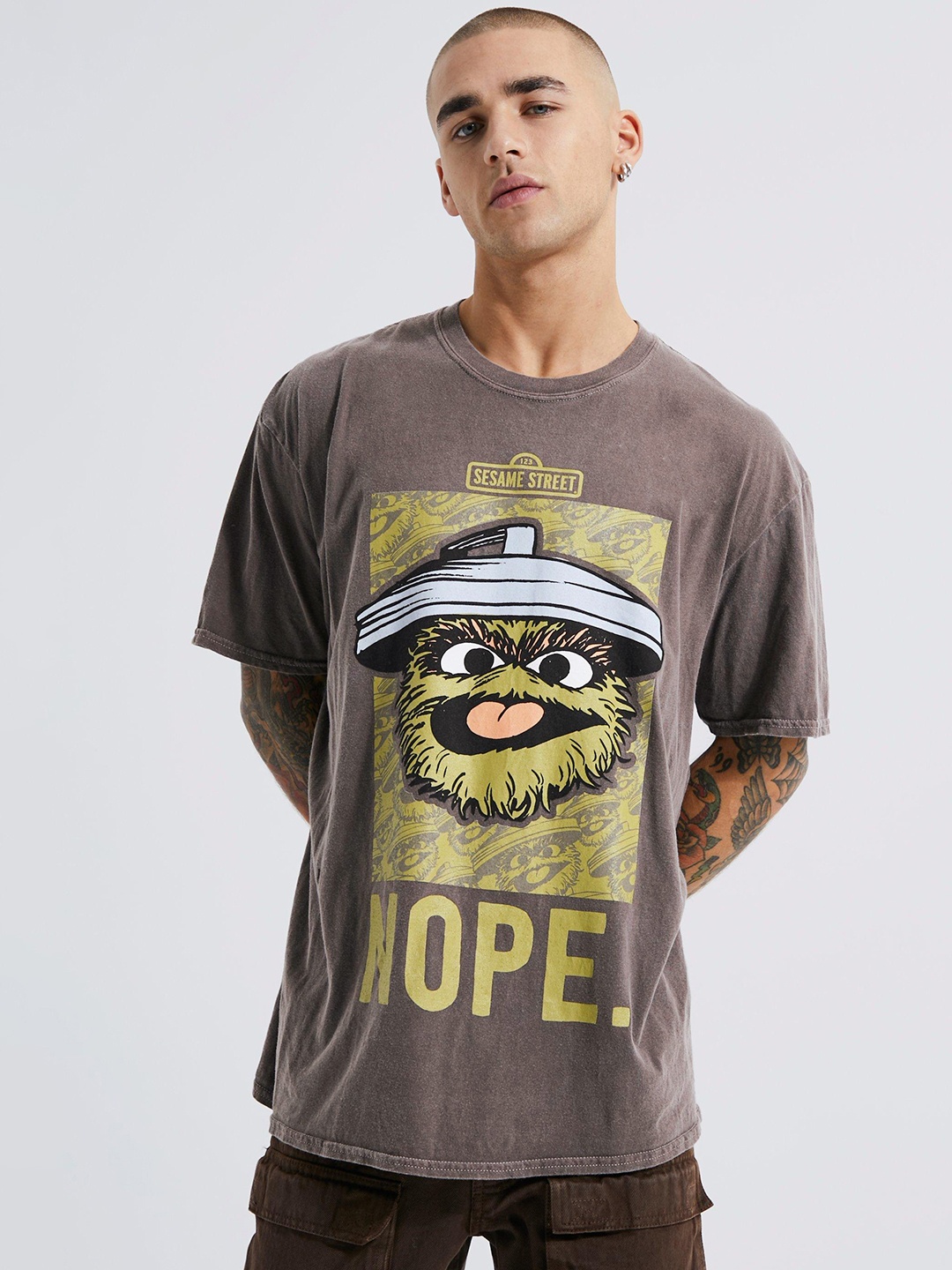 

boohooMAN Printed Drop-Shoulder Sleeves Pure Cotton Oversized T-shirt, Taupe
