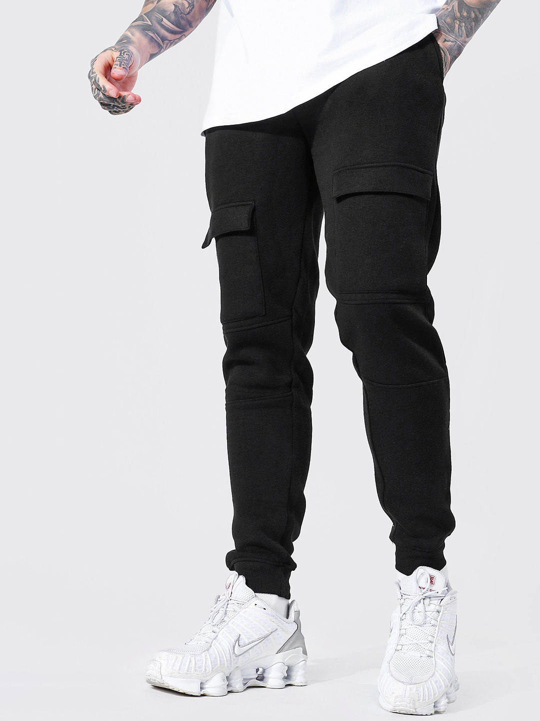 

boohooMAN Fleece Slim Front Pocket Panelled Cargo Jogger, Black
