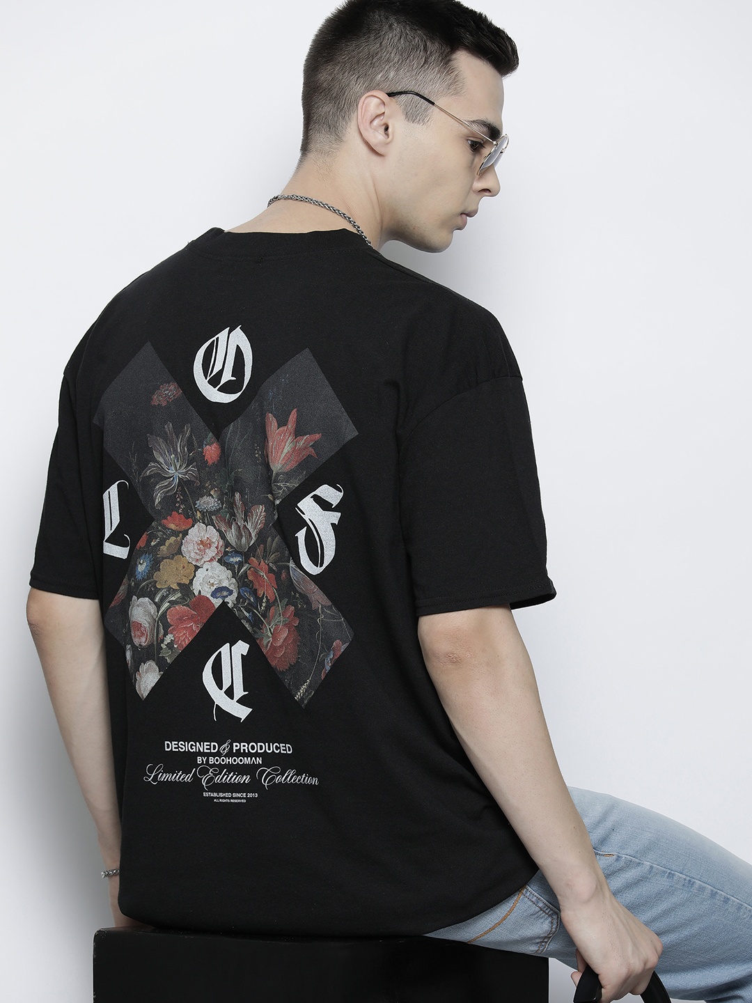 

boohooMAN Men Black Printed Drop-Shoulder Sleeves Pure Cotton T-shirt