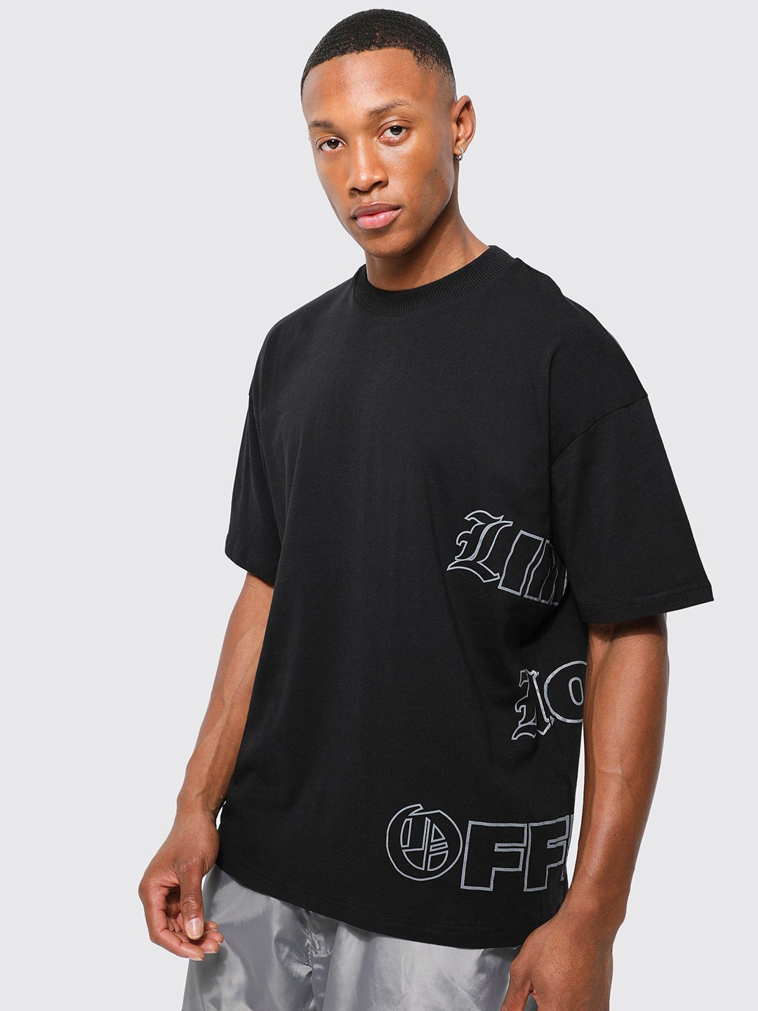 

boohooMAN Printed Drop-Shoulder Sleeves Pure Cotton Oversize T-shirt, Black