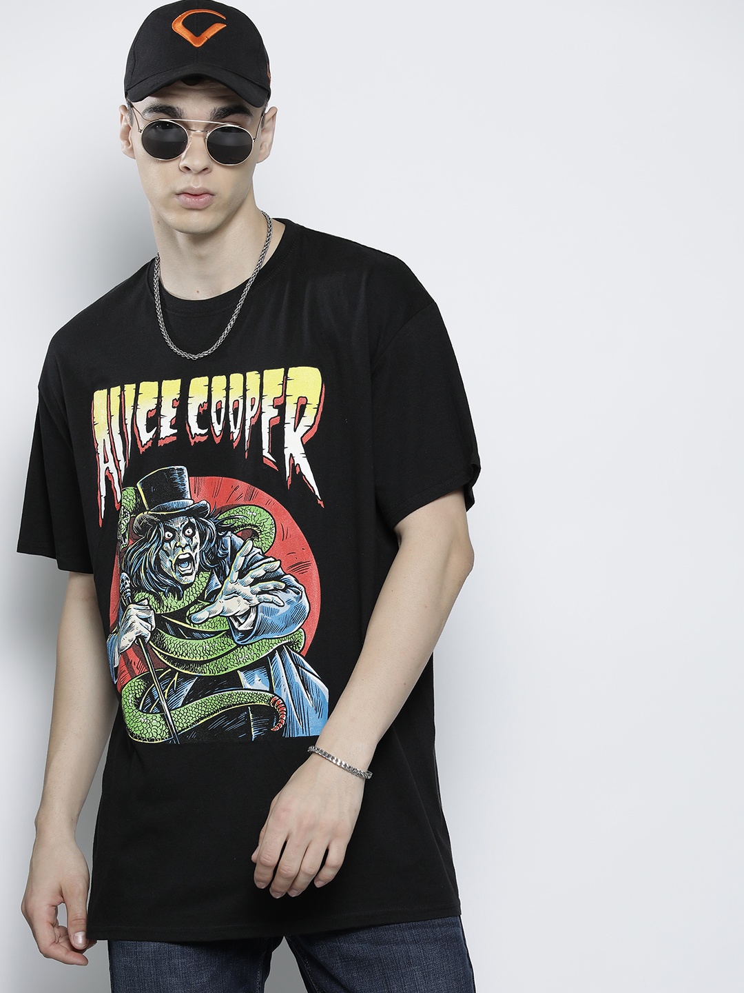 

boohooMAN Men Black & Yellow Printed Drop-Shoulder Sleeves Pure Cotton T-shirt