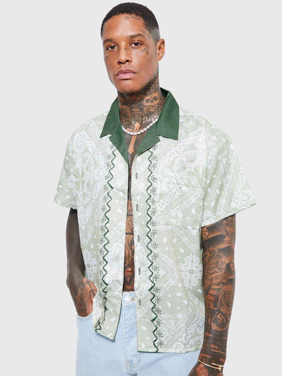 

boohooMAN Boxy Ethnic Motifs Printed Casual Shirt, Green