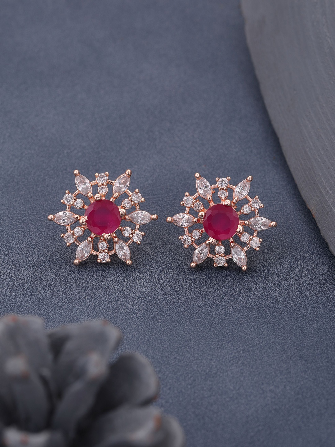 

Vita Bella Rose Gold-Plated Contemporary Studs Earrings