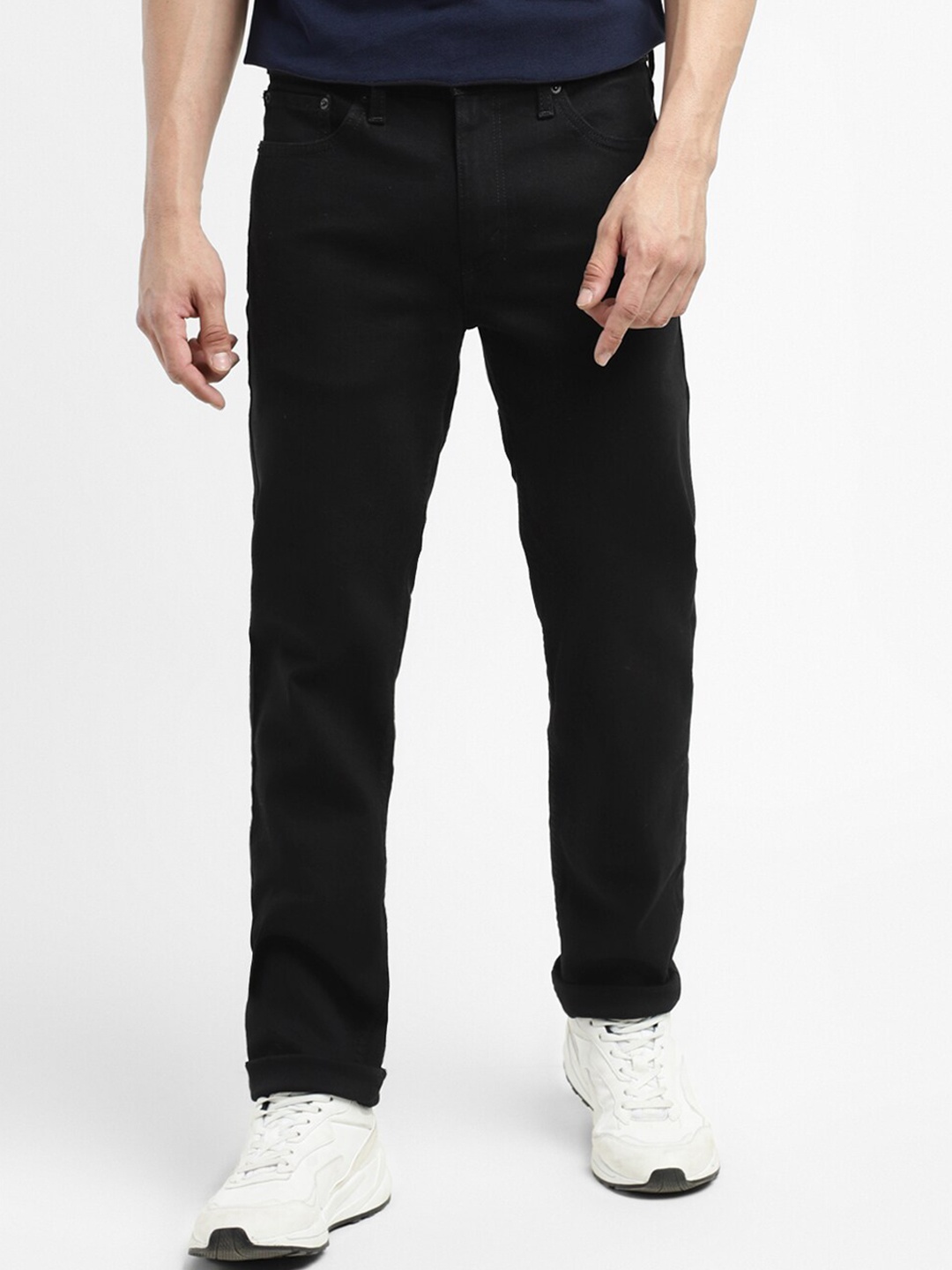

Levis Men Straight Fit Clean Look Dark Shad Jeans, Black