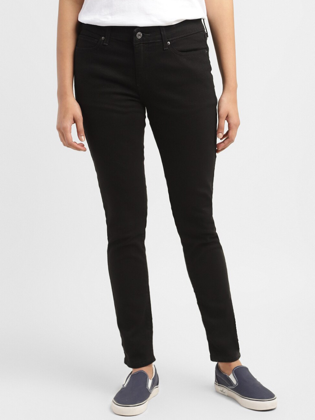 

Levis Women's 711 Mid-Rise Skinny Fit Jeans, Black