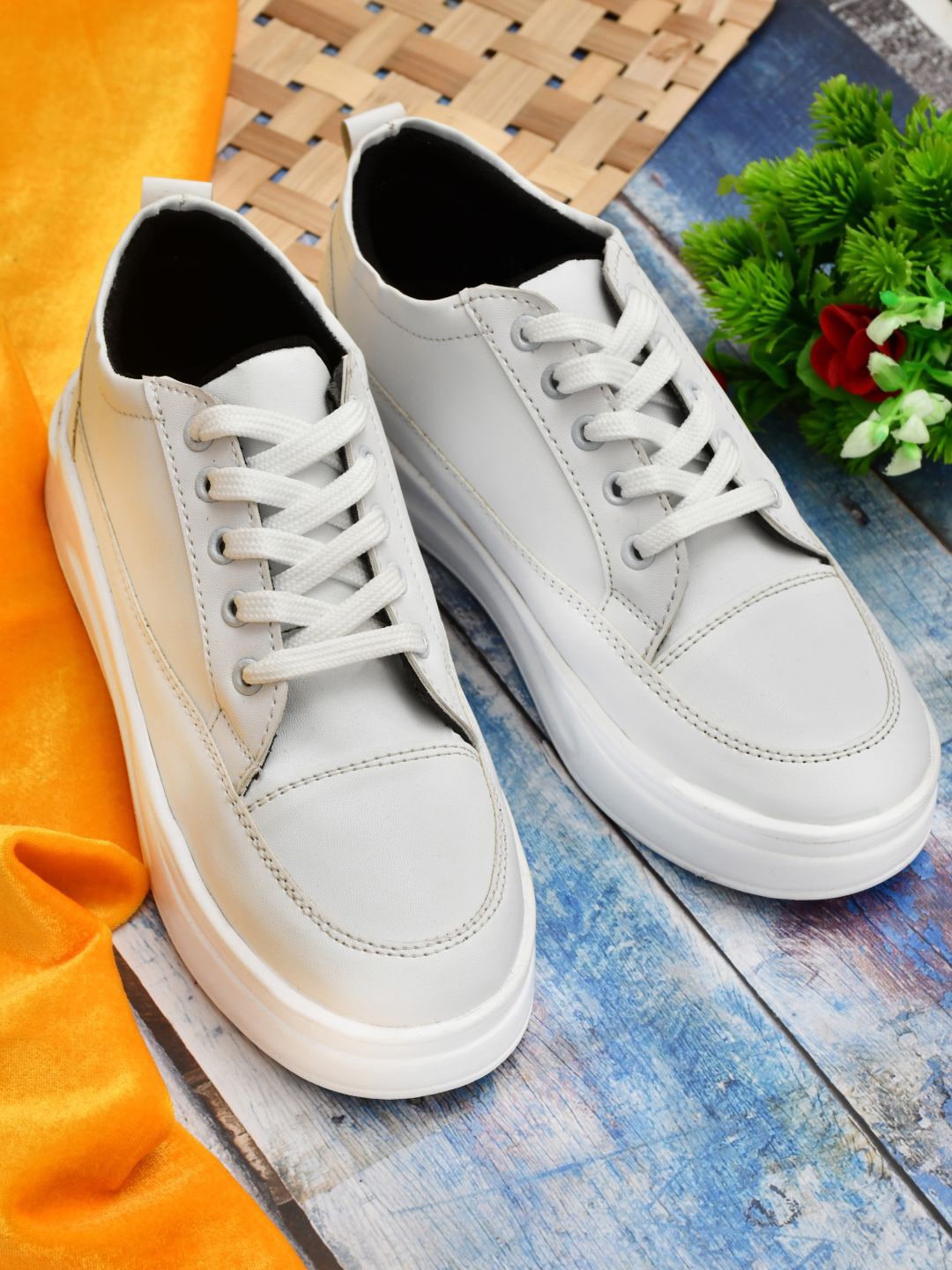 

JEEVI Women Lightweight Sneakers, White
