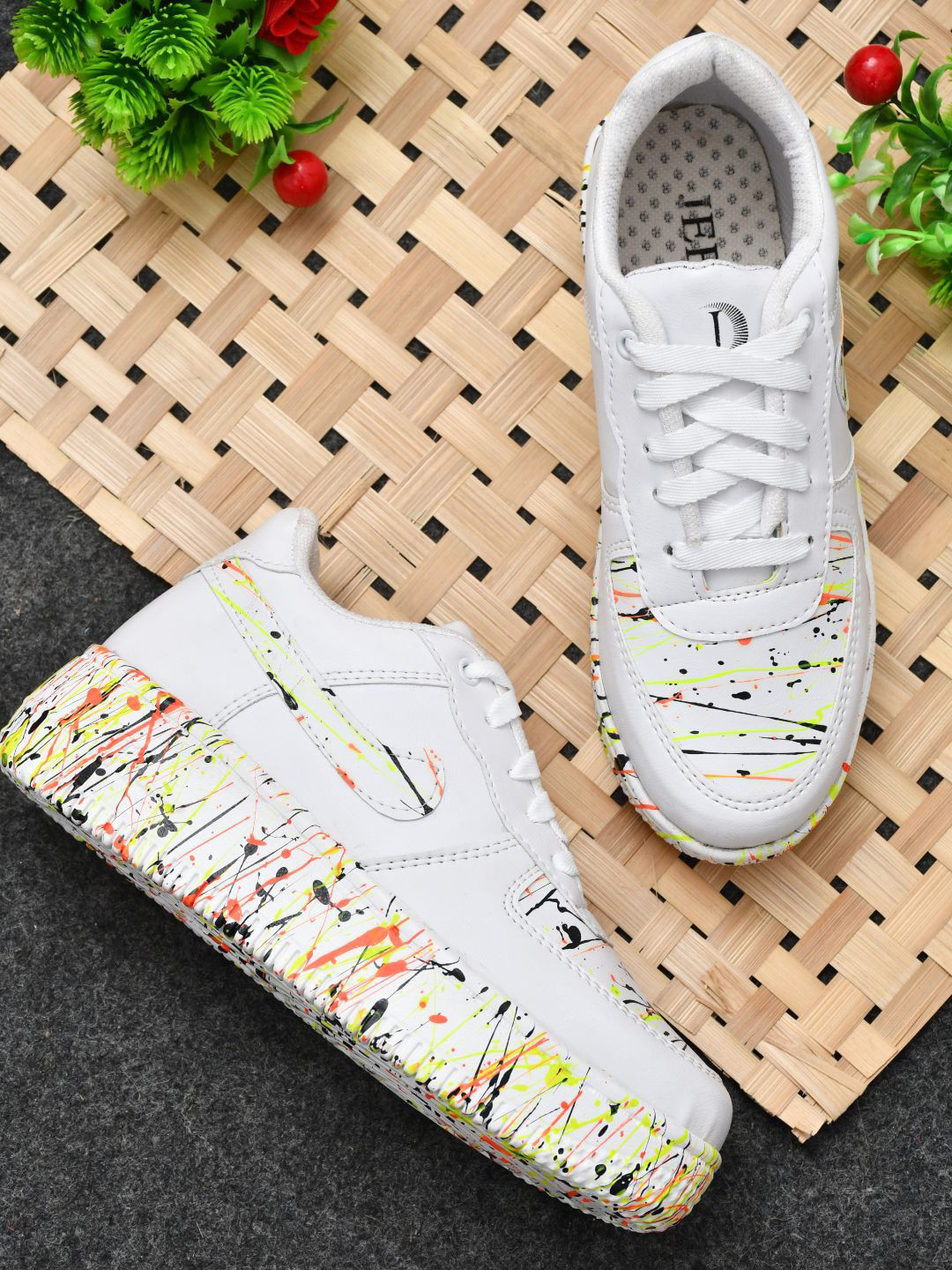 

JEEVI Women Round Toe Lace Ups Printed Sneakers, White