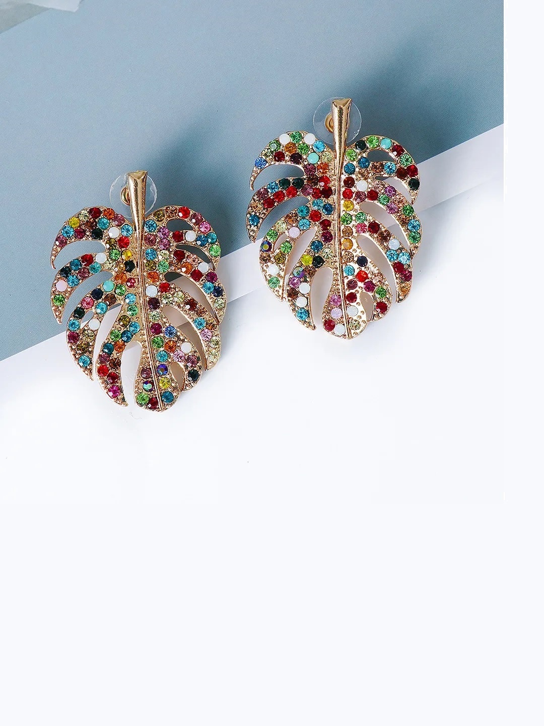 

AVANT-GARDE PARIS Gold-Plated Leaf Shaped Studs Earrings