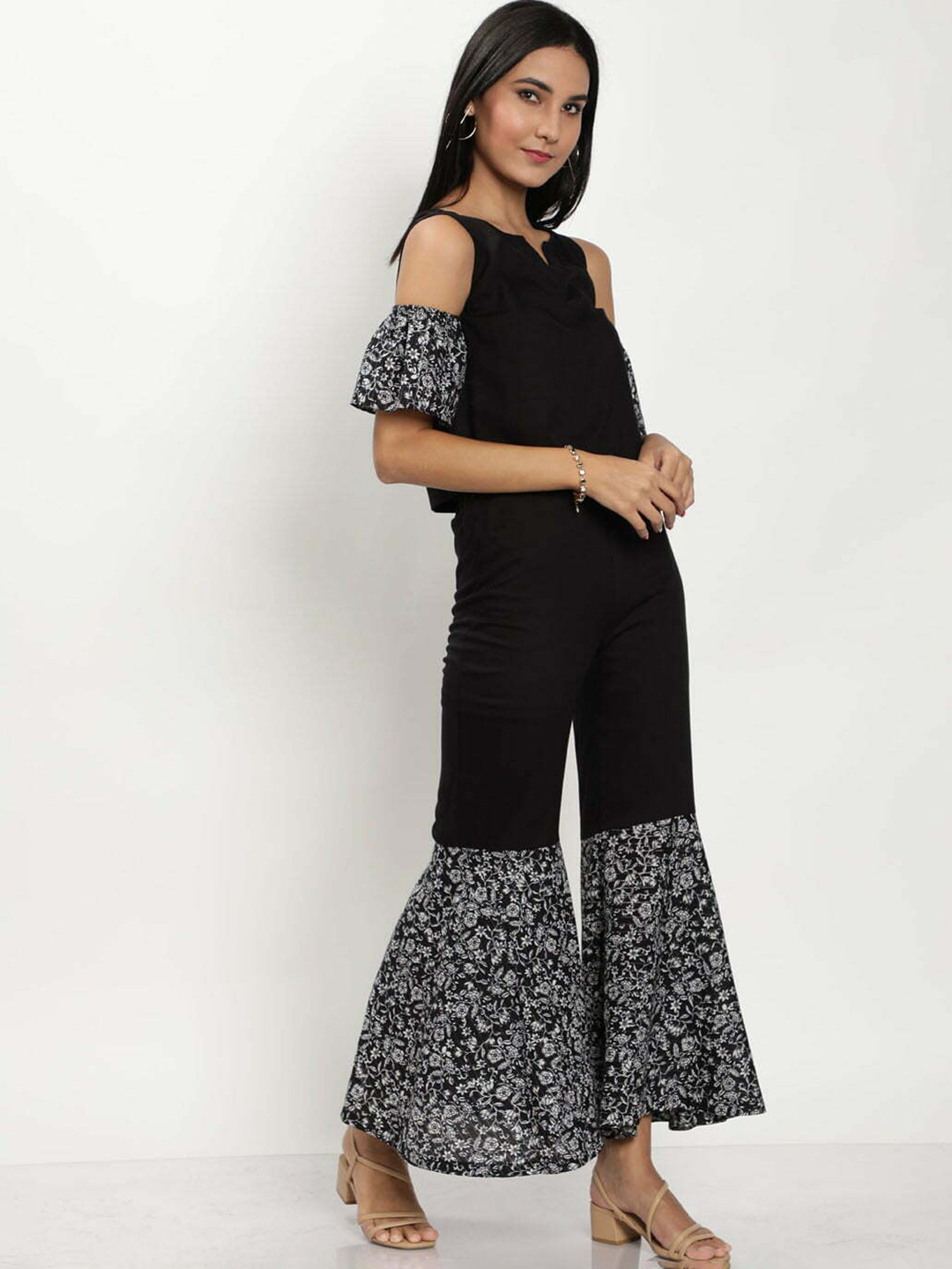 

TheBlackLover Crop Top With Sharara, Black