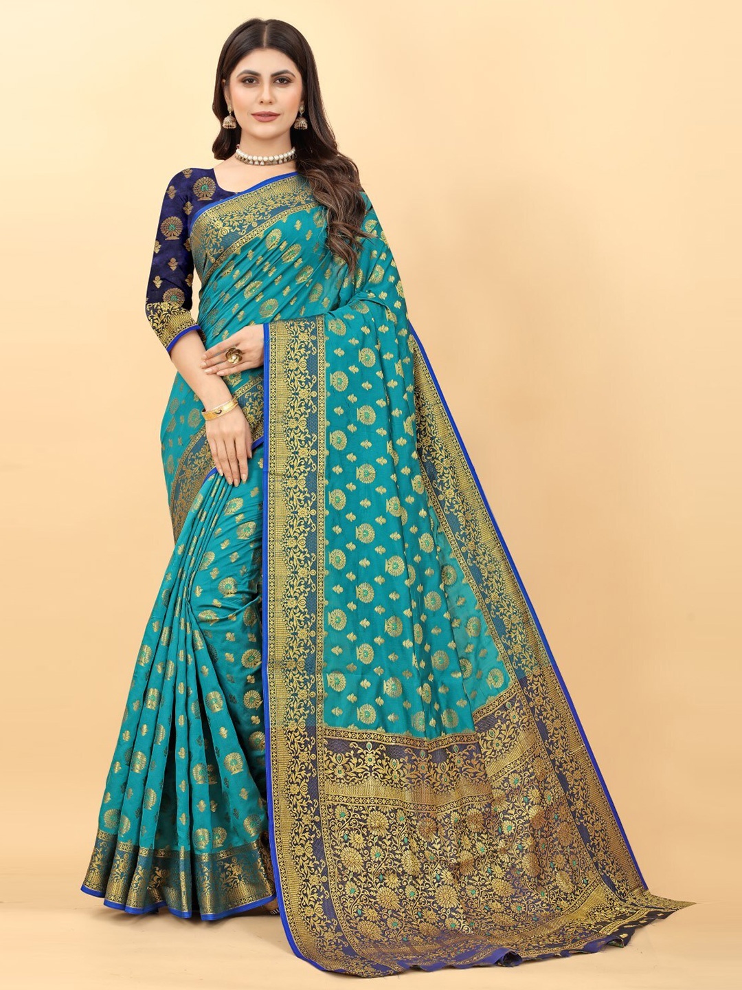 

ZEEPKART Ethnic Motifs Woven Design Zari Kanjeevaram Saree, Green