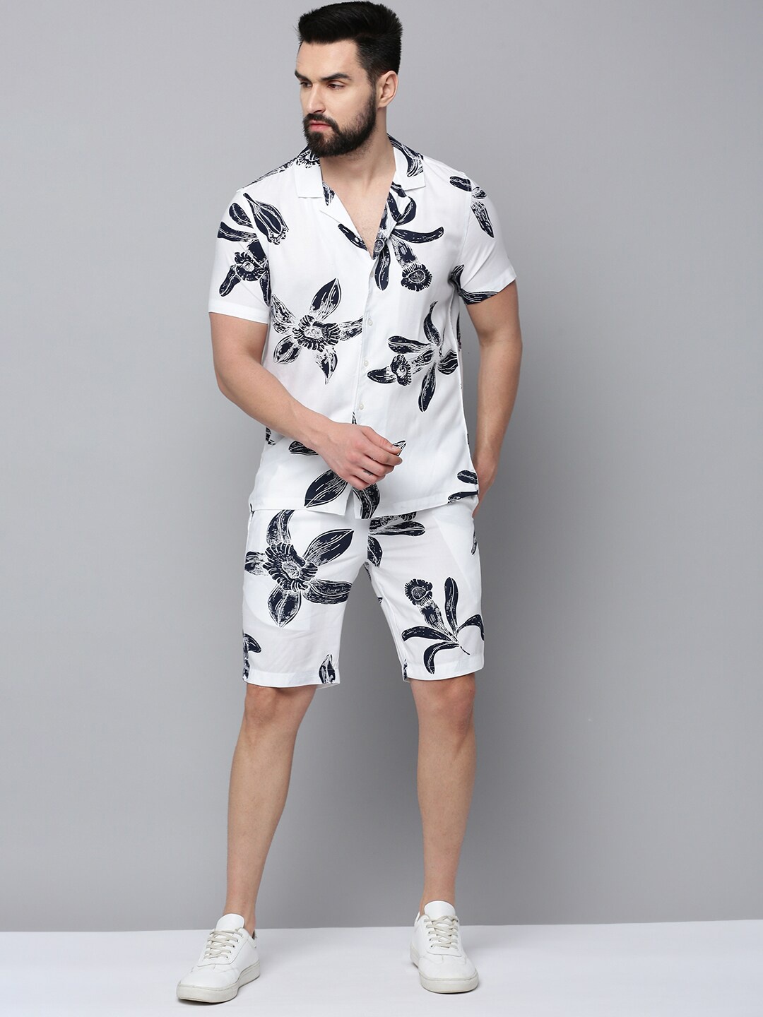

SHOWOFF Floral Printed Shirt With Shorts, White