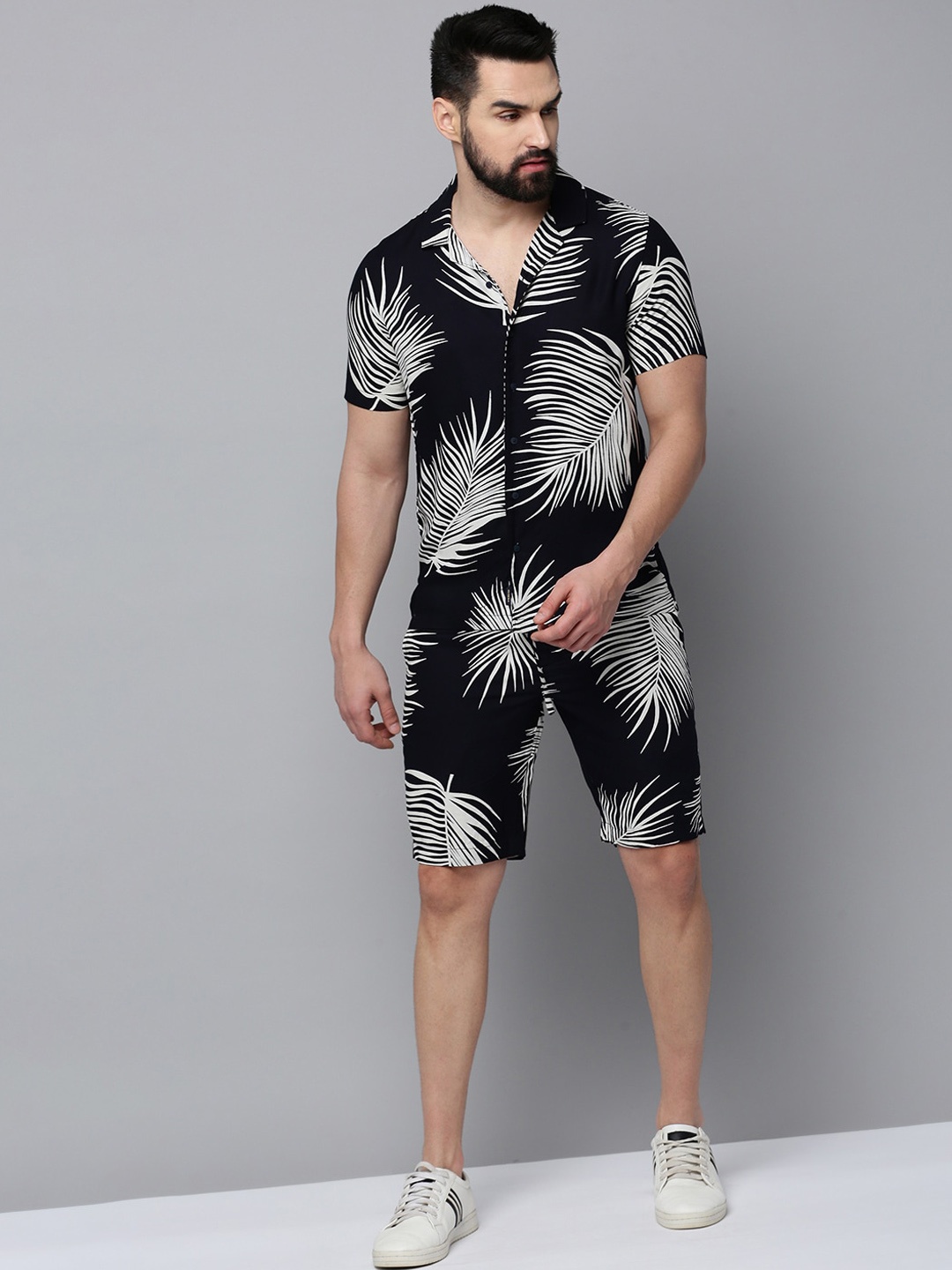 

SHOWOFF Tropical Printed Shirt With Short, Navy blue
