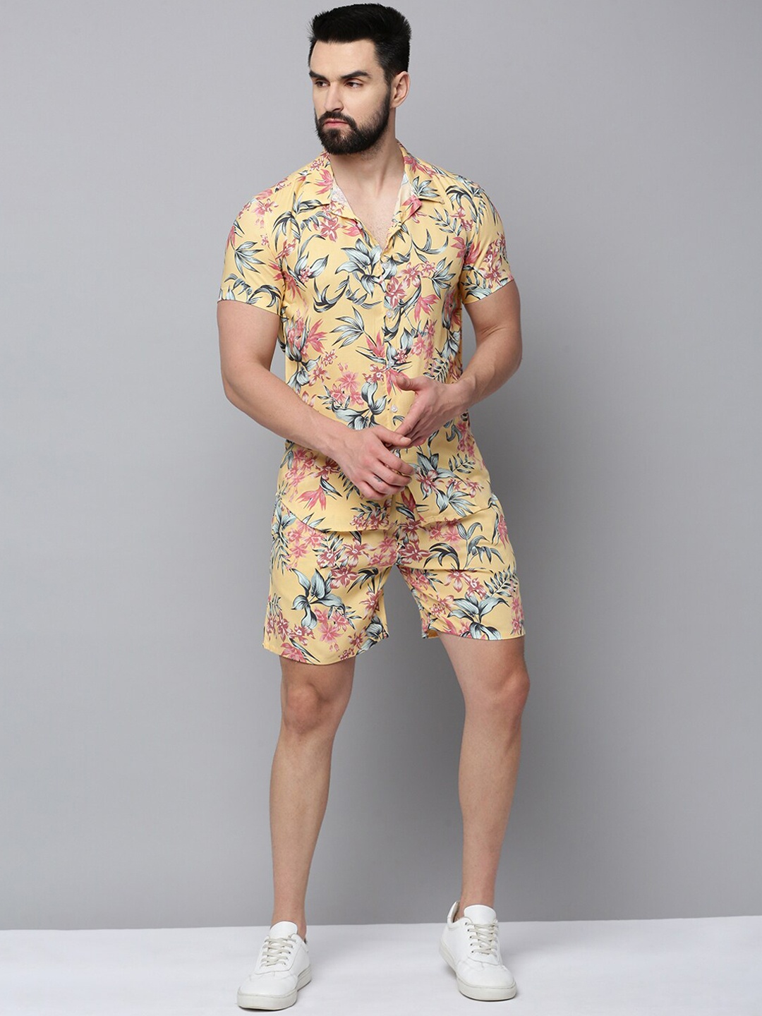 

SHOWOFF Tropical Printed Shirt With Short, Yellow