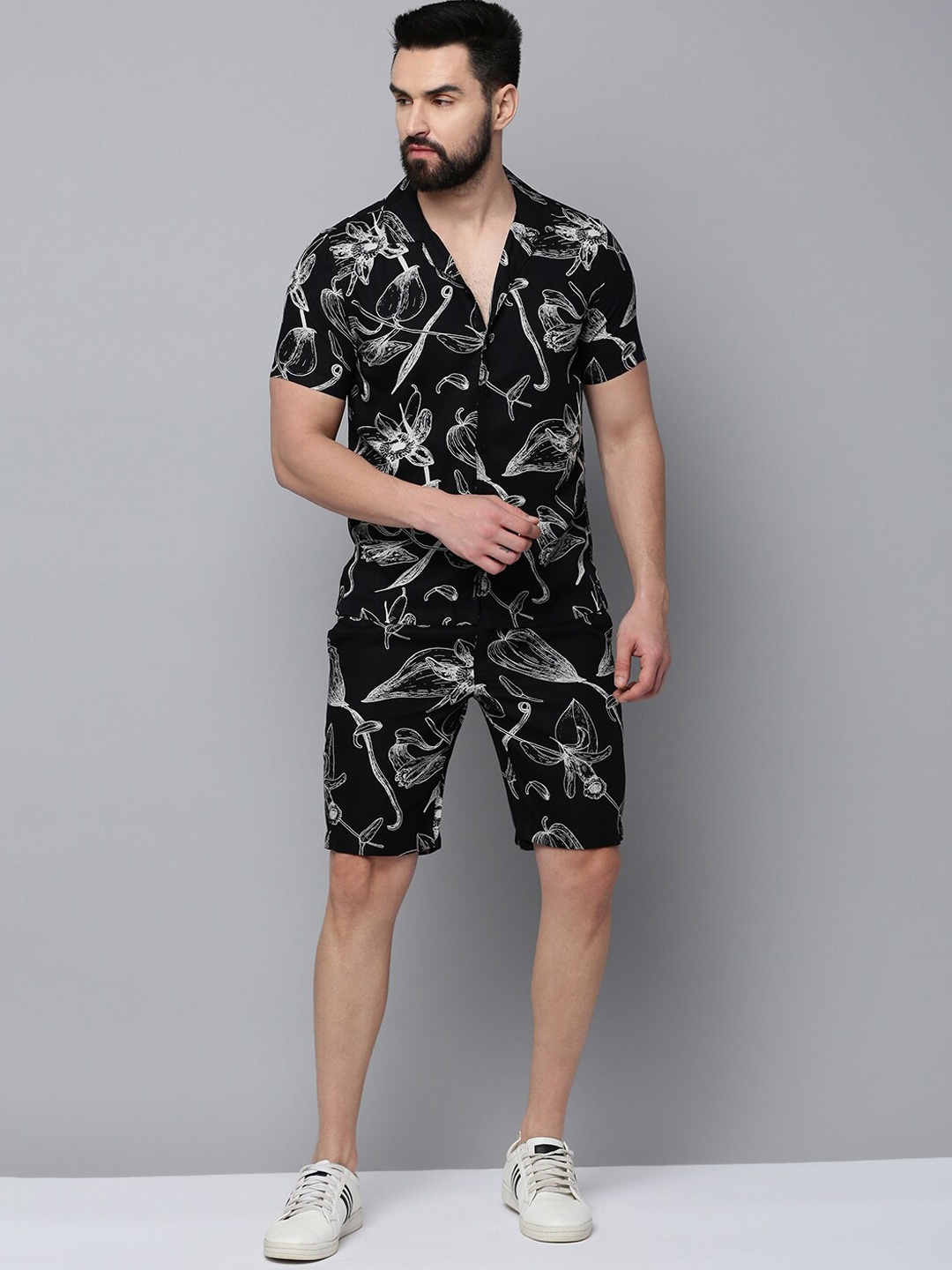 

SHOWOFF Printed Cuban Collar Shirt & Short, Black