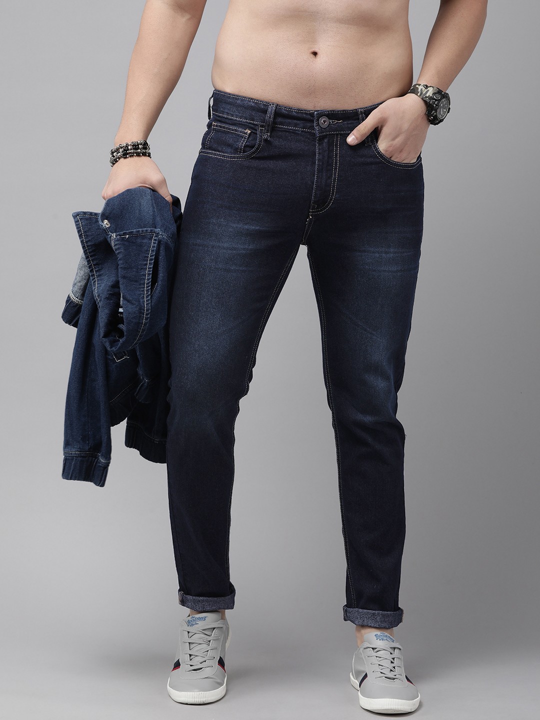 

The Roadster Lifestyle Co. Men Slim Fit Light Fade Stretchable Jeans, Blue