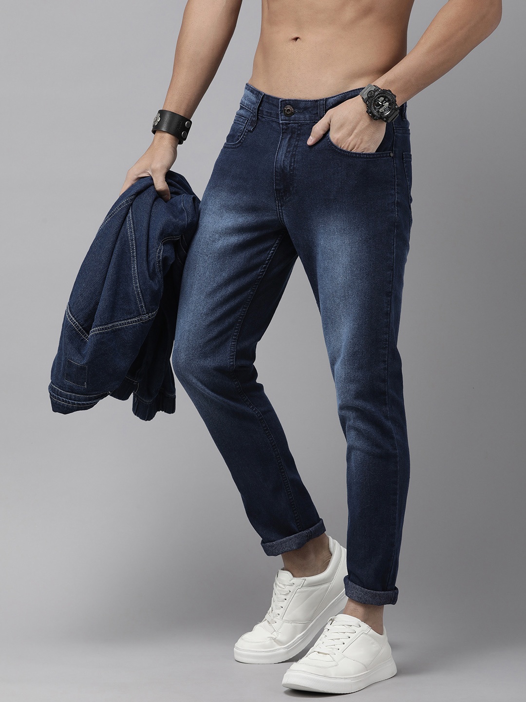 

The Roadster Lifestyle Co. Men Slim Fit Light Fade Stretchable Jeans, Blue