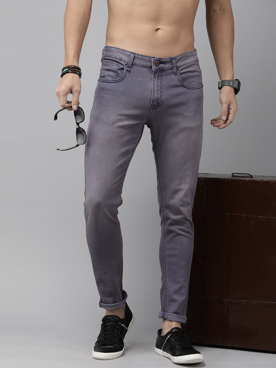 

The Roadster Lifestyle Co. Men Slim Fit Light Fade Stretchable Jeans, Blue