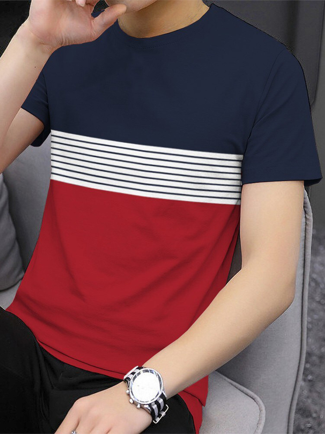 

BLIVE Colourblocked Round Neck Cotton T-shirt, Navy blue