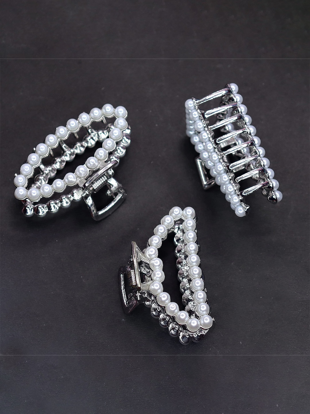 

VAGHBHATT Women Set of 4 Embellished Claw Clip, Silver