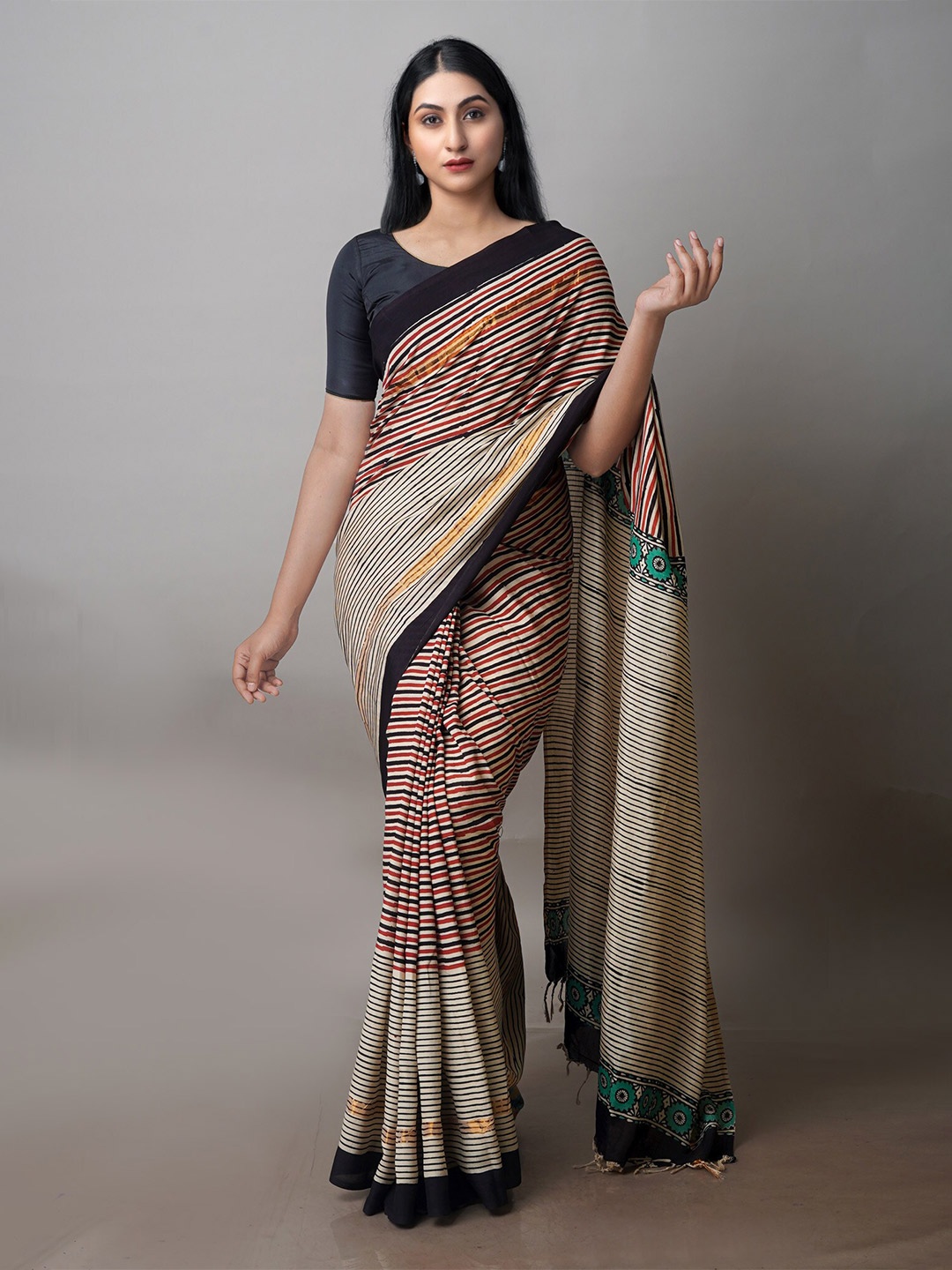 

Unnati Silks Striped Zari Silk Blend Bagru Saree, Cream