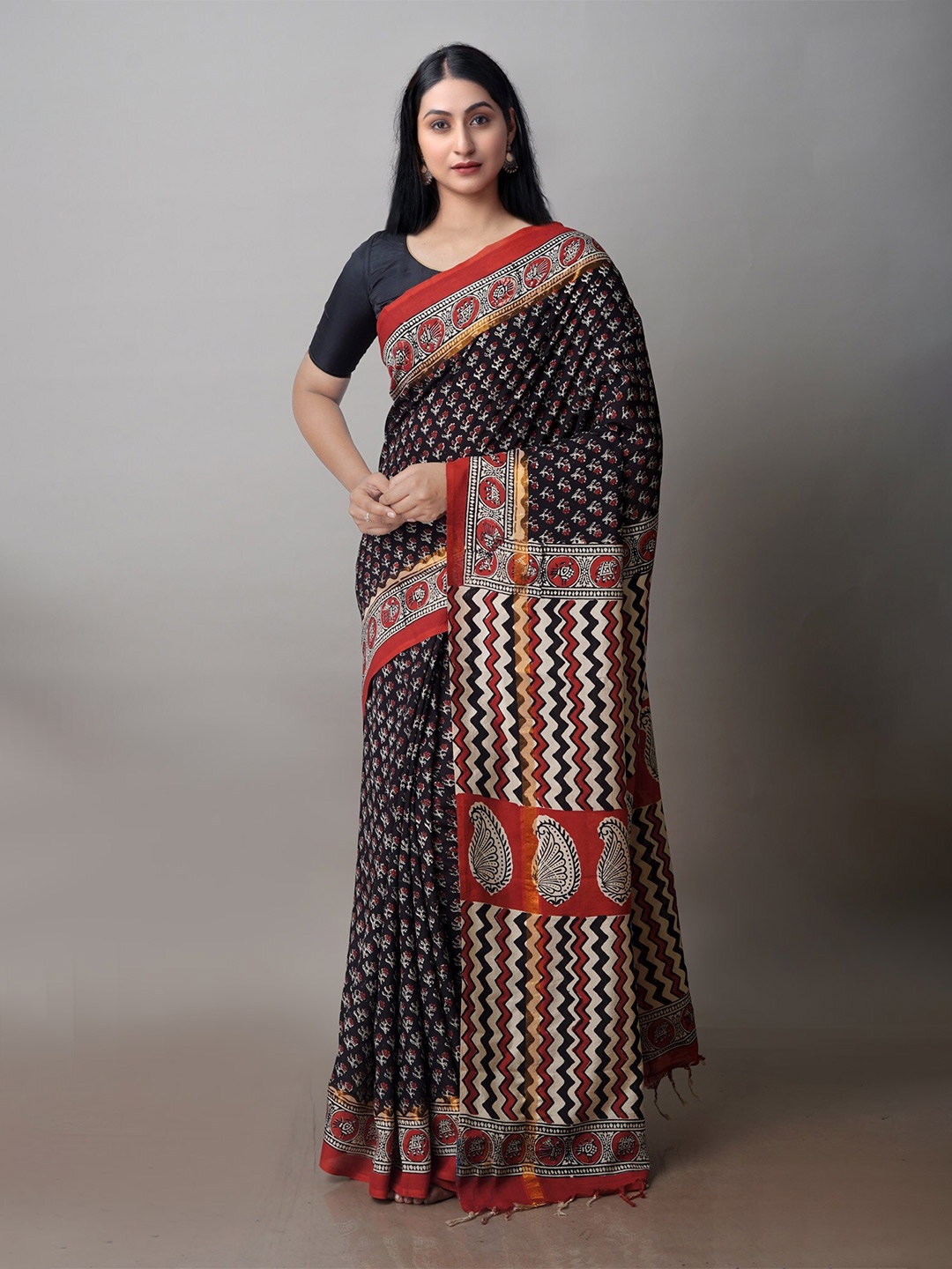 

Unnati Silks Ethnic Motifs Printed Zari Bagru Saree, Black