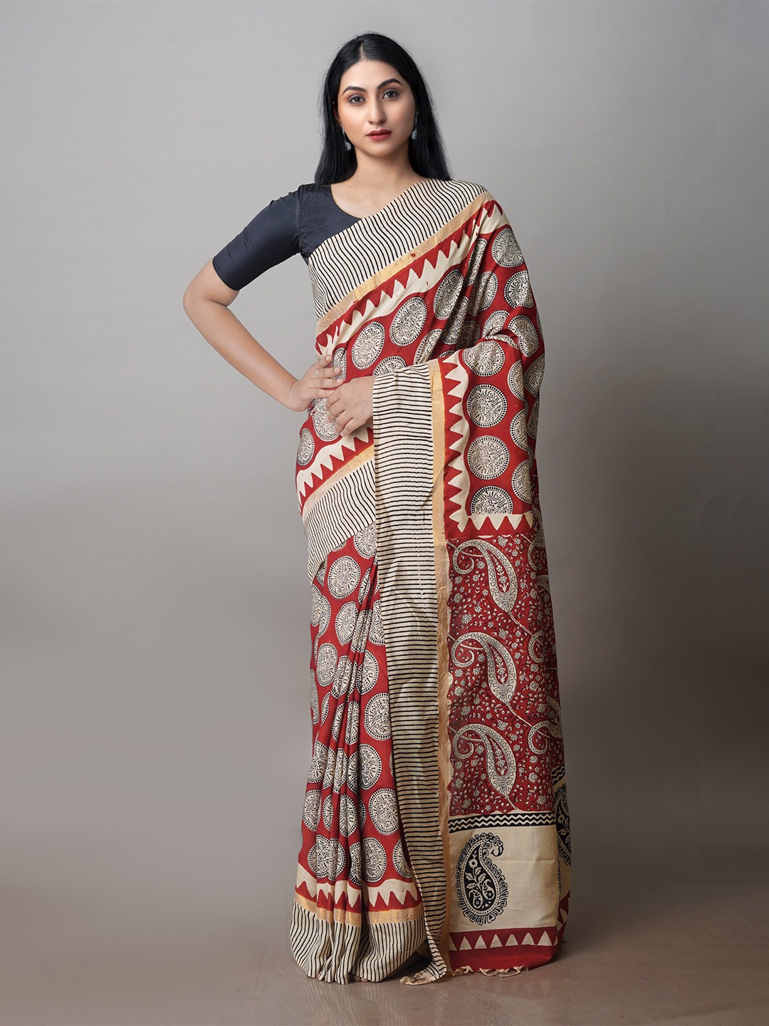 

Unnati Silks Ethnic Motifs Printed Zari Bagru Saree, Maroon