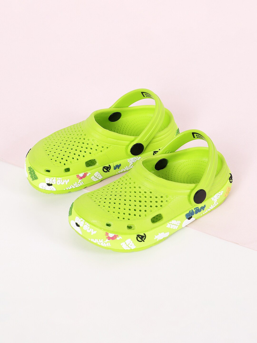 

Fame Forever by Lifestyle Boys Round Toe Printed Clogs, Green