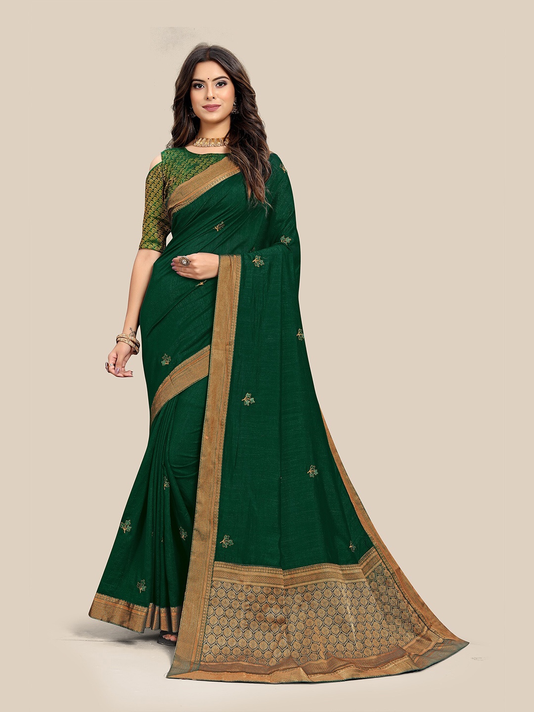 

UNITED LIBERTY Floral Embroidered Saree, Green