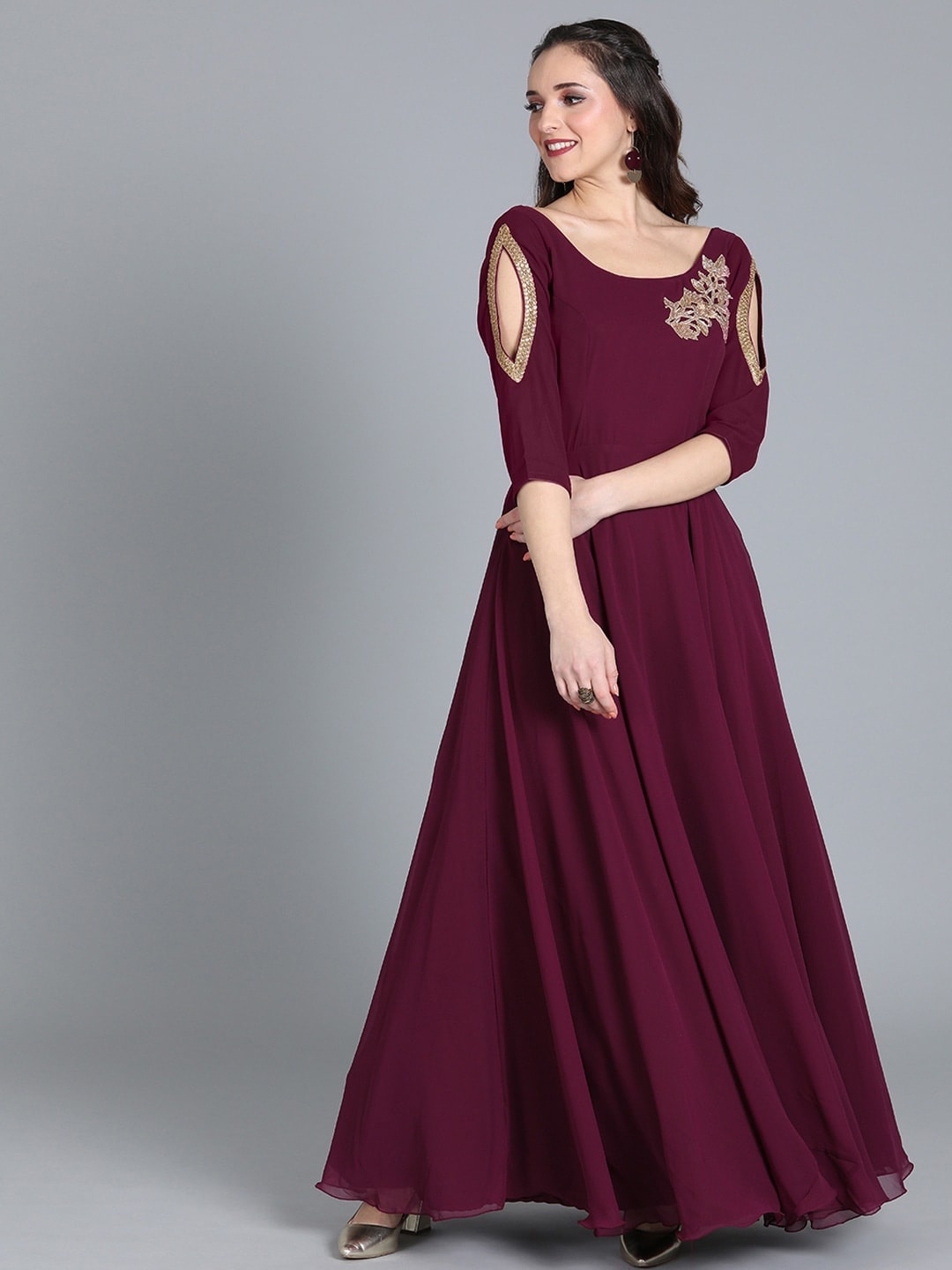 

Ethnovog Slit Sleeve Georgette Applique Maxi Ethnic Dress, Burgundy