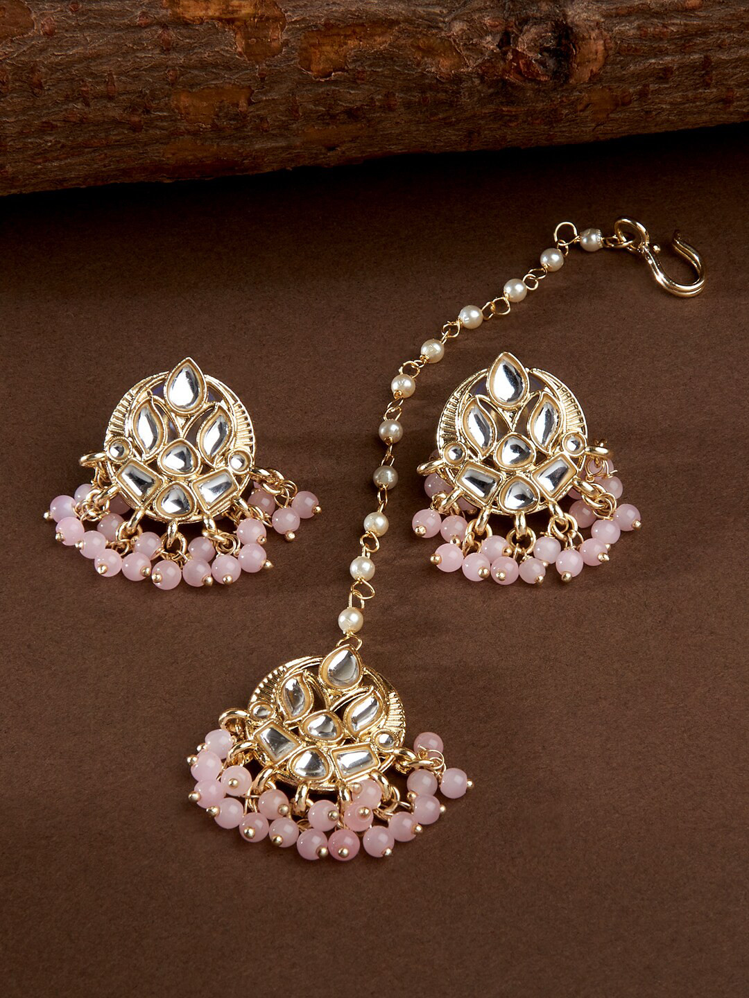 

Fida Gold-Plated Maang Tika With Earrings, Pink