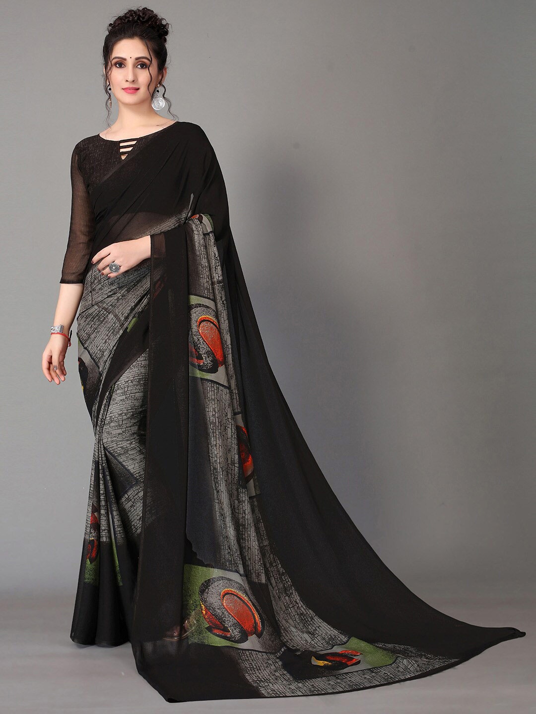 

GORGONE Abstract Printed Zari Saree, Black
