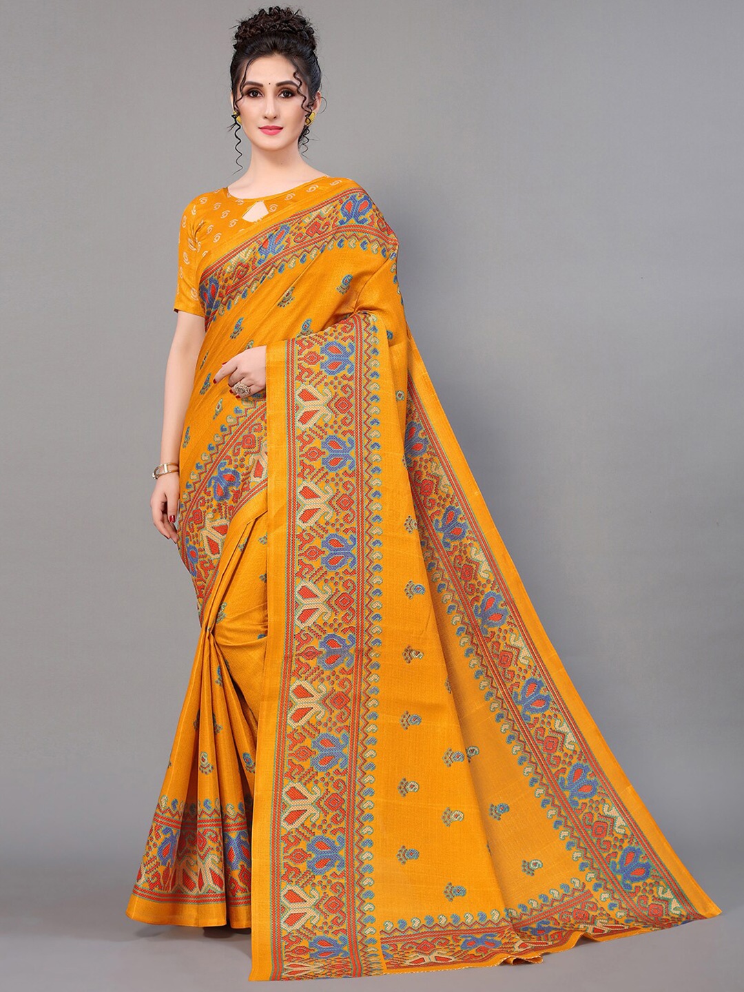 

GORGONE Ethnic Motifs Embroidered Patola Saree, Yellow