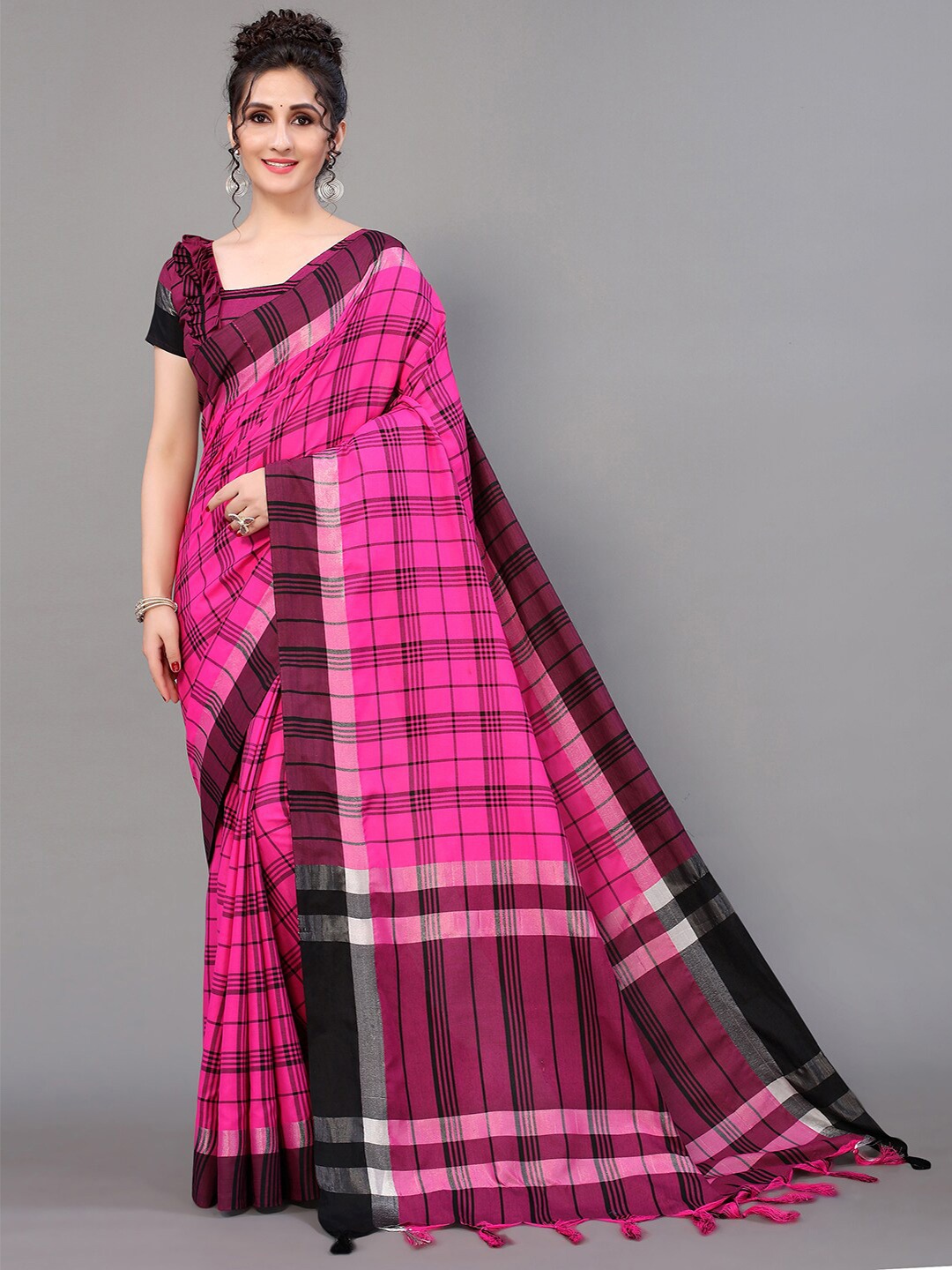 

GORGONE Checked Cotton Blend Saree, Pink