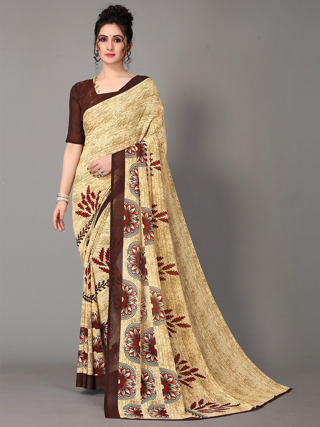 

GORGONE Floral Printed Saree, Beige