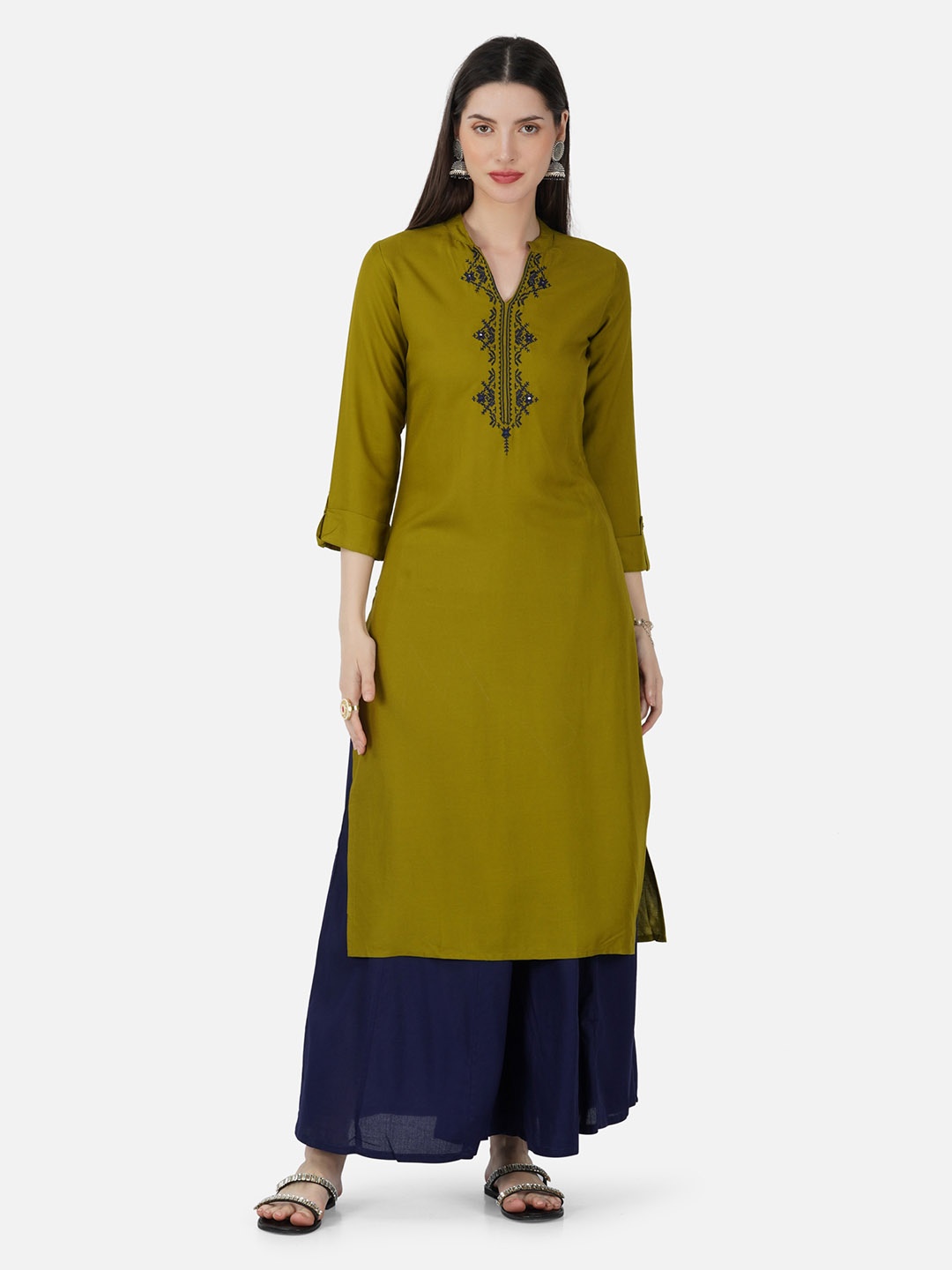 

SkyaSia Mandarin Collar Ethnic Motifs Yoke Design Kurta with Palazzos, Green