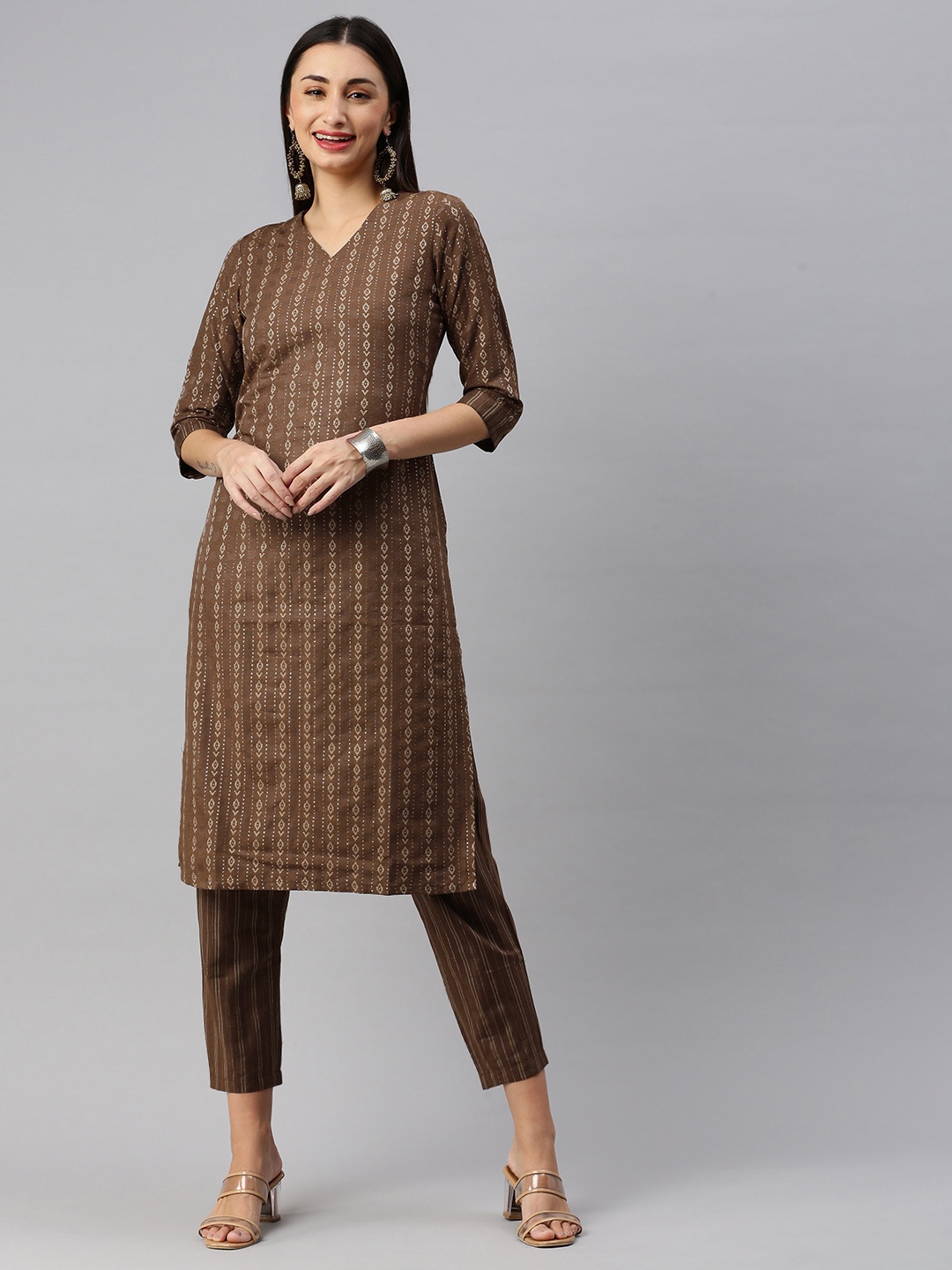 

HRITIKA Women Ethnic Motifs Regular Kurta with Trousers, Brown