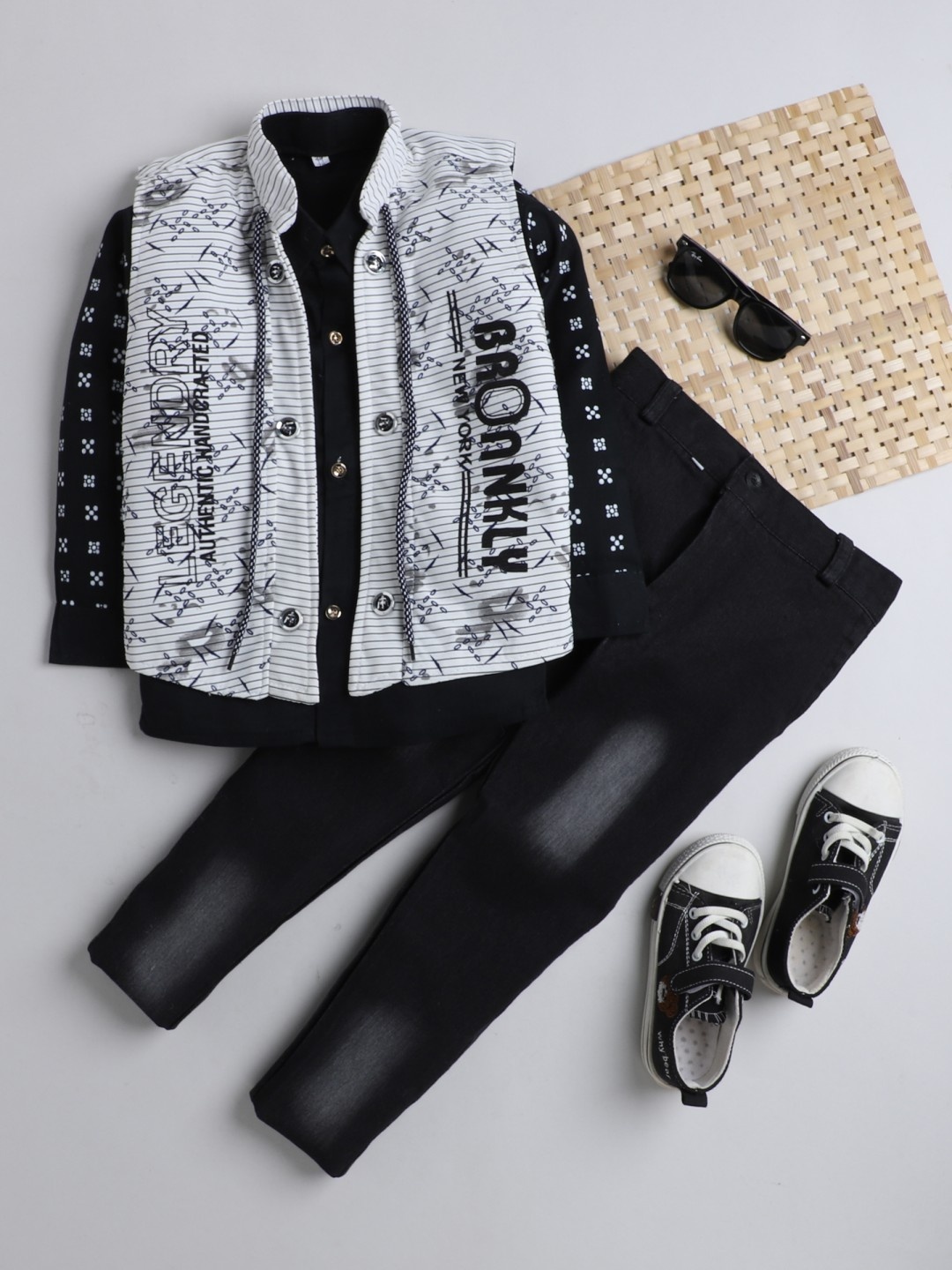 

DKGF FASHION Boys Printed Shirt & Trousers With Waist Coat, White