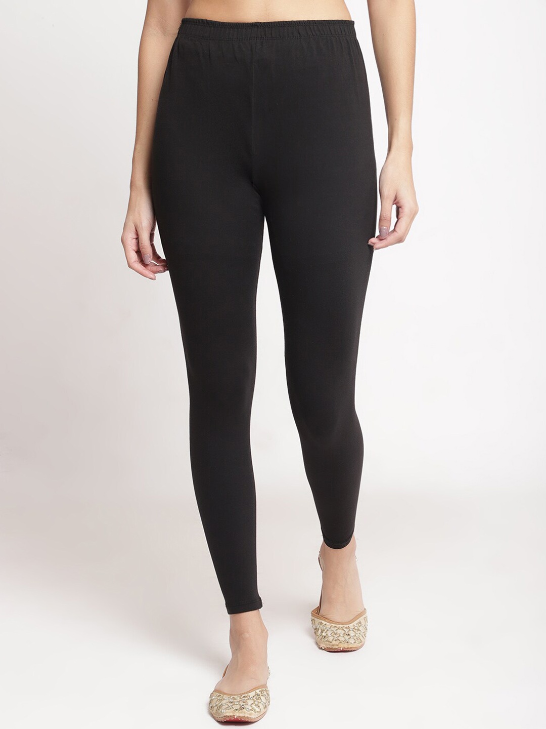 

Apraa & Parma Women Mid-Rise Slim-Fit Ankle-Length Leggings, Black