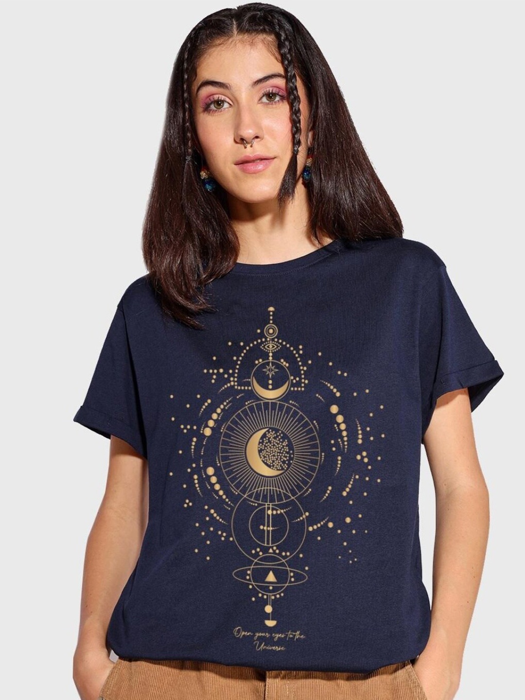 

Bewakoof Universe Listens Graphic Printed Boyfriend T-shirt, Navy blue