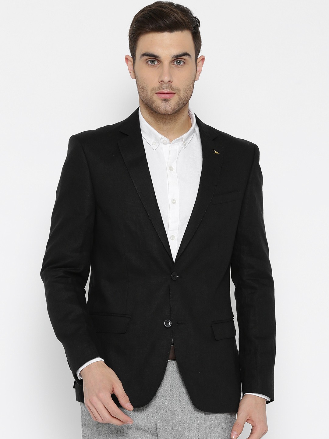 

Arrow Black Regular Tailored Fit Linen Single-Breasted Formal Blazer